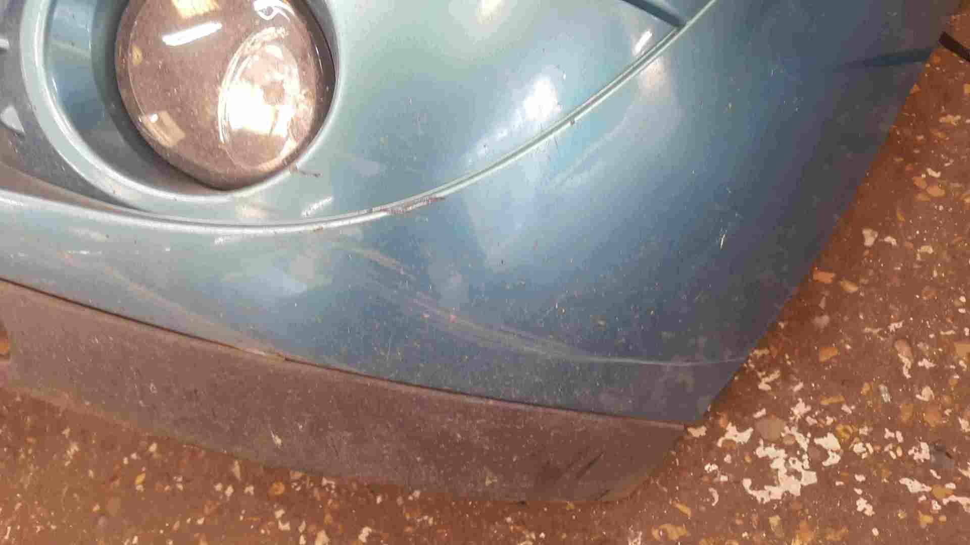 Thumb 5 Renault Clio MK2 2001-2006 Front Bumper Green Blue TEF47