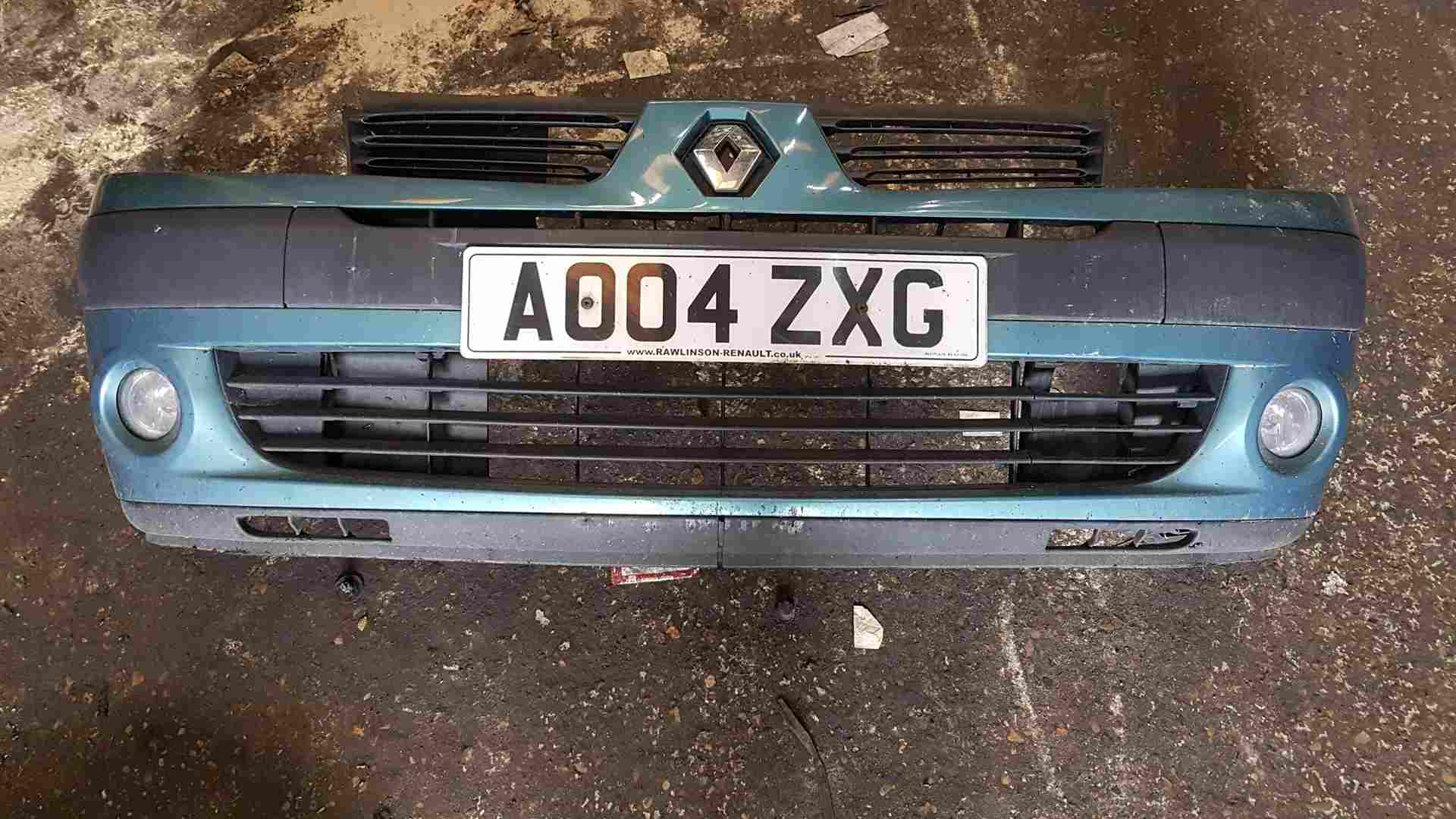 Renault Clio MK2 2001-2006 Front Bumper Green Blue Tef47