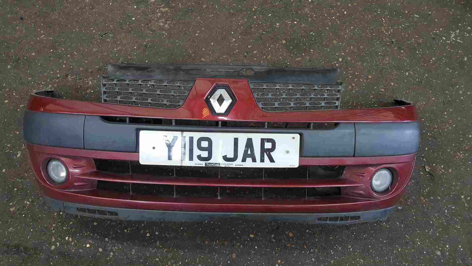 Renault Clio MK2 2001-2006 Front Bumper Red 713