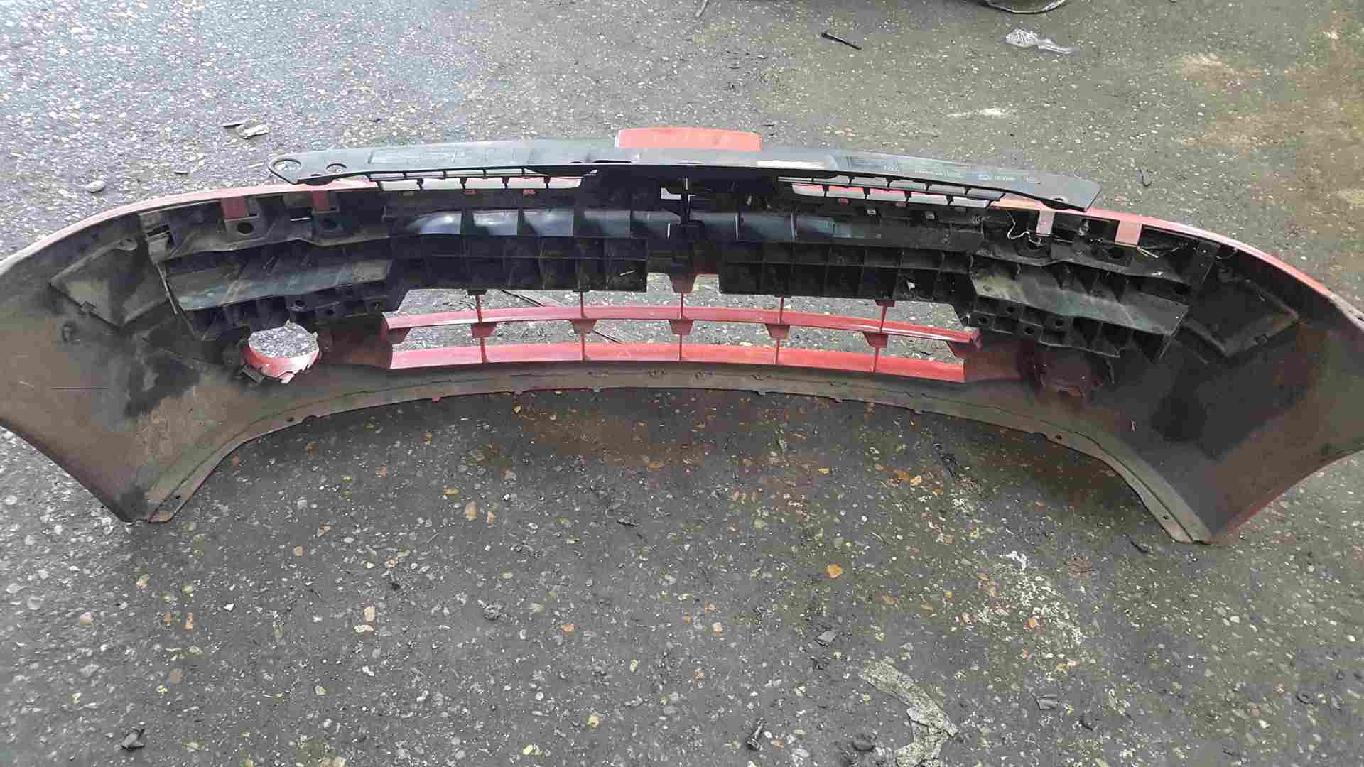 Thumb 2 Renault Clio MK2 2001-2006 Front Bumper Red OV727