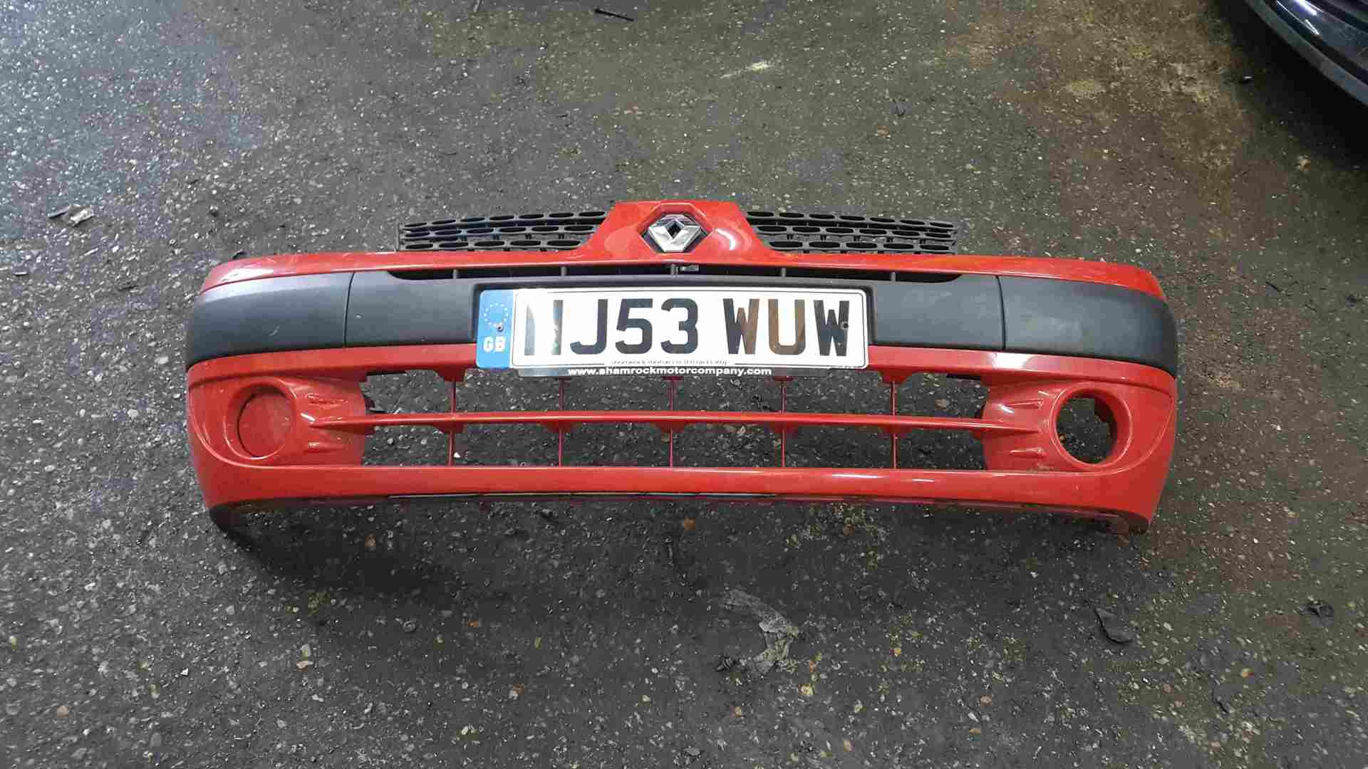 Renault Clio MK2 2001-2006 Front Bumper Red OV727