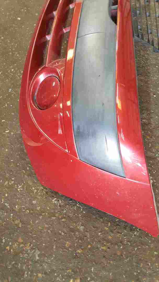 Thumb 4 Renault Clio MK2 2001-2006 Front Bumper Red TEB76