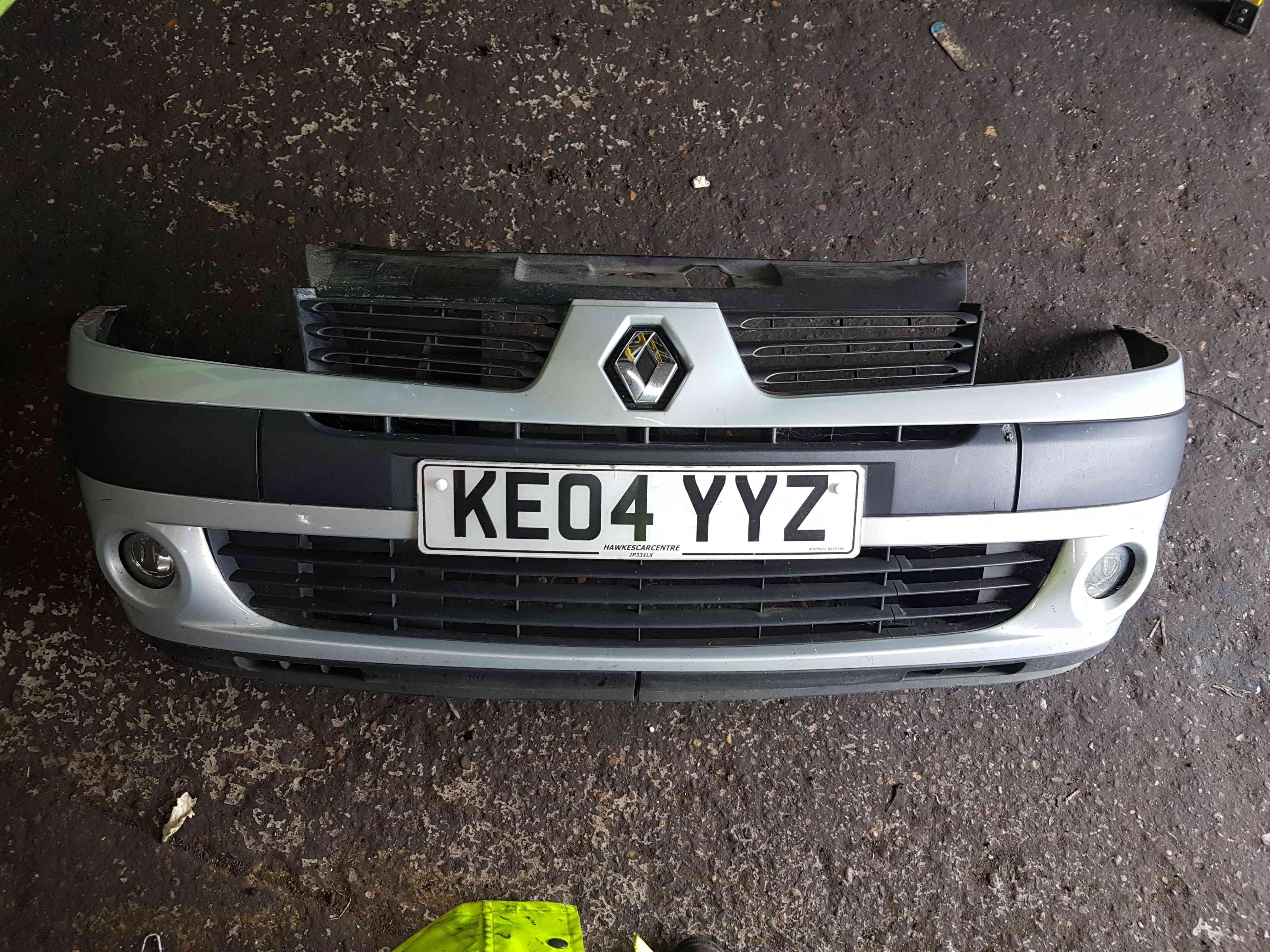 Thumb 5 Renault Clio MK2 2001-2006 Front Bumper Silver 632 + FOG 