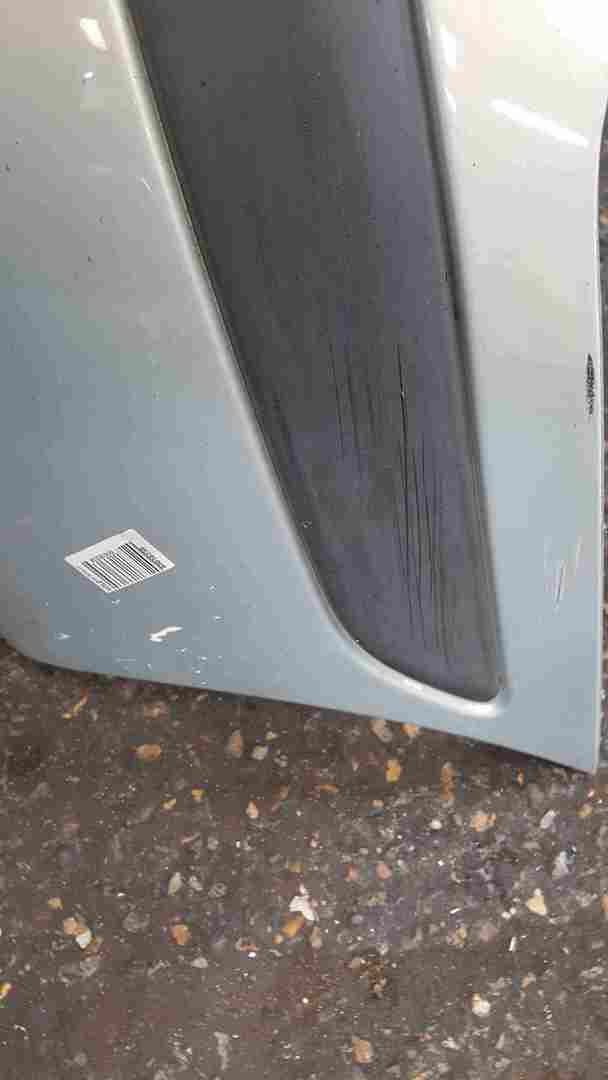 Thumb 4 Renault Clio MK2 2001-2006 Front Bumper Silver 632