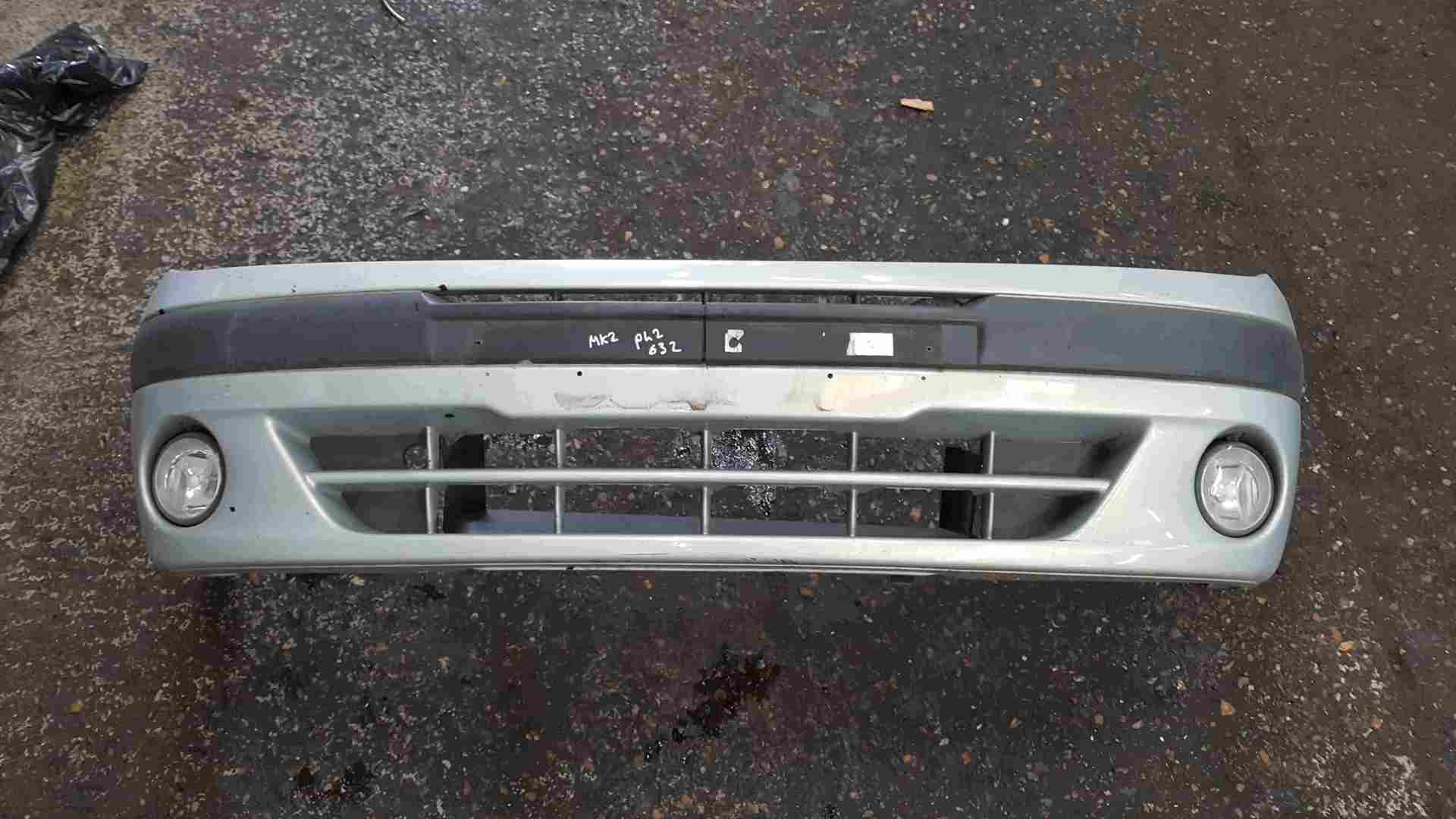 Renault Clio MK2 2001-2006 Front Bumper Silver 632