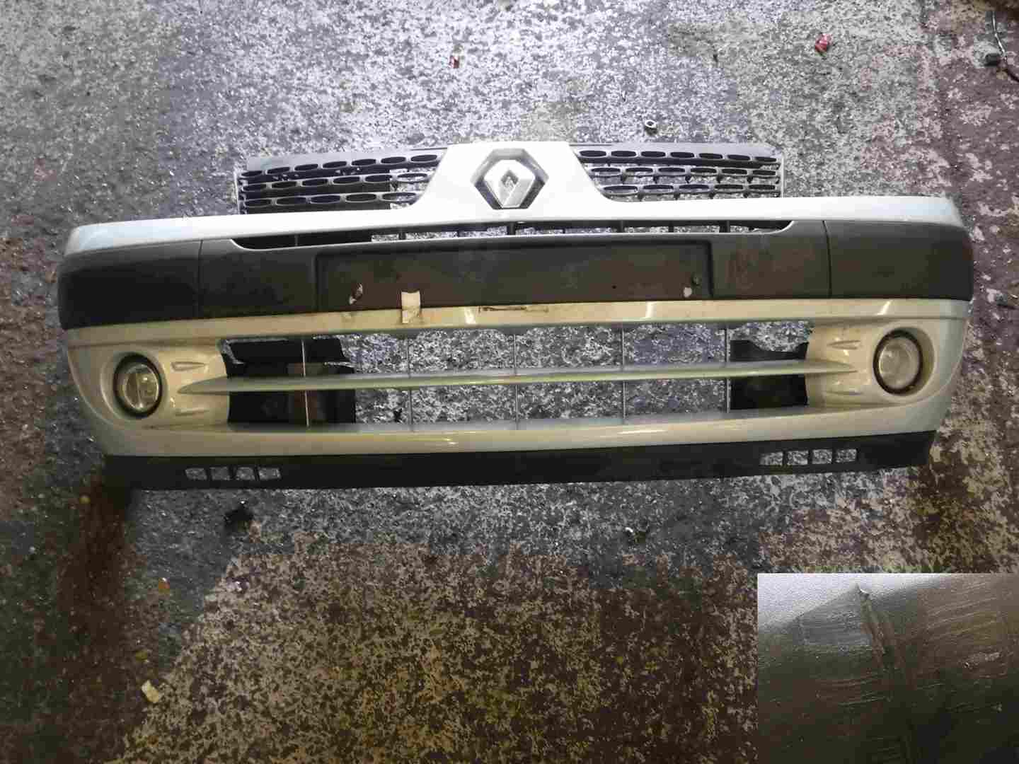 Renault Clio MK2 2001-2006 Front Bumper Silver 632