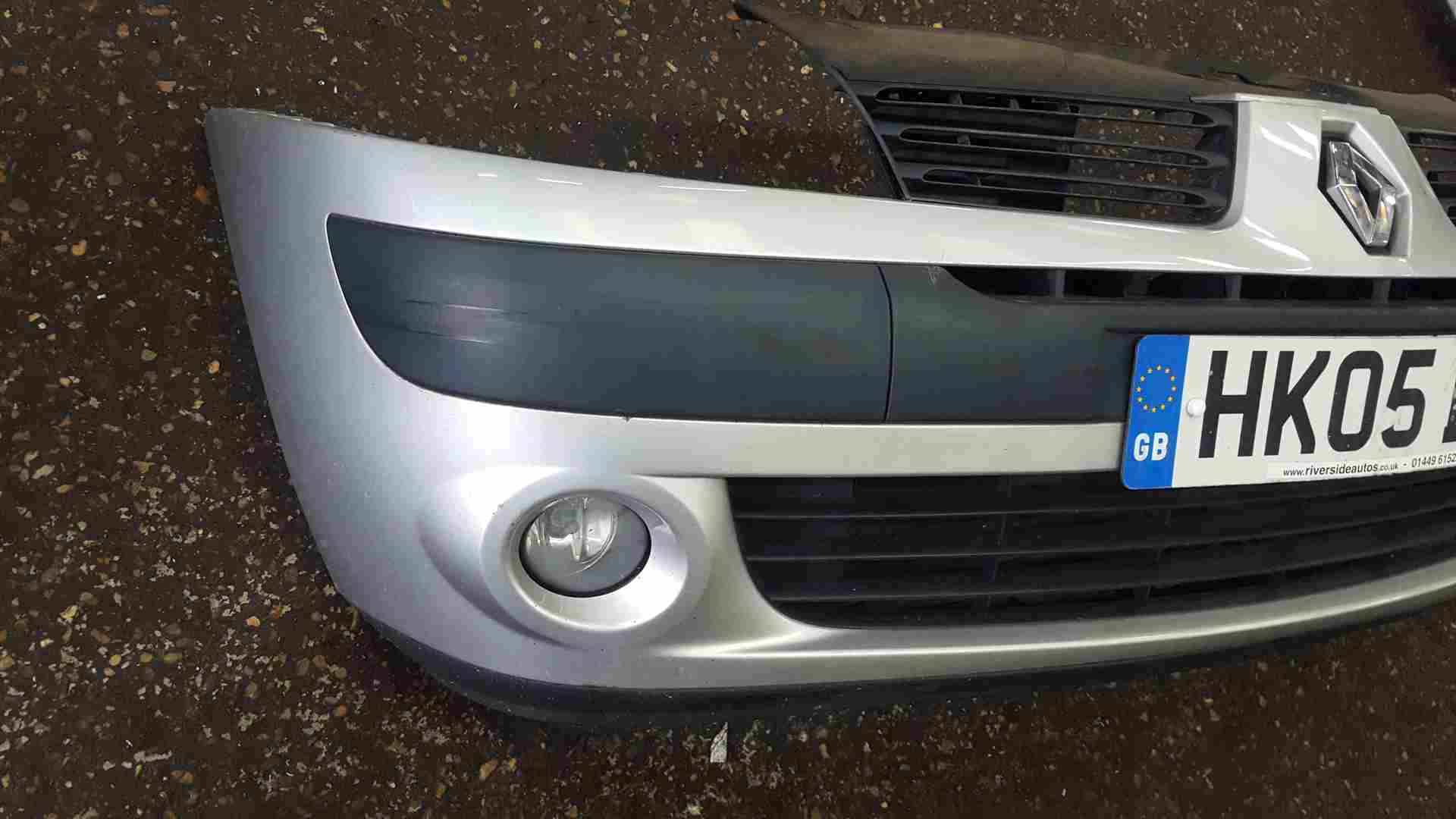 Thumb 2 Renault Clio MK2 2001-2006 Front Bumper Silver TED69