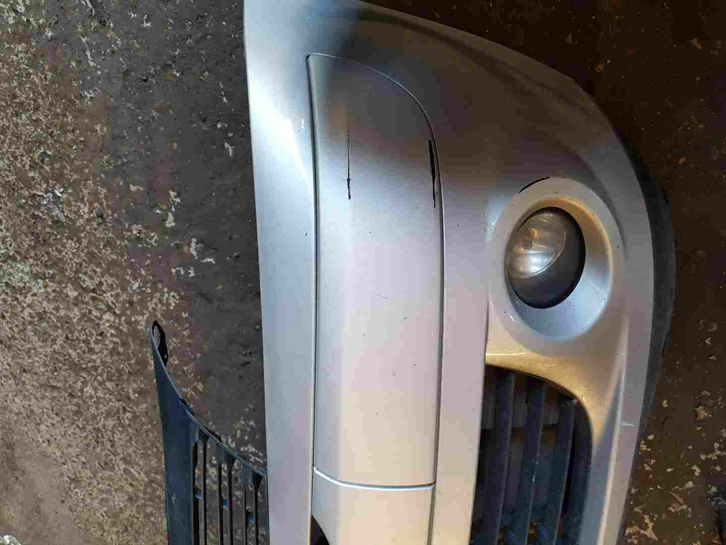 Thumb 2 Renault Clio MK2 2001-2006 Front Bumper Silver Ted69