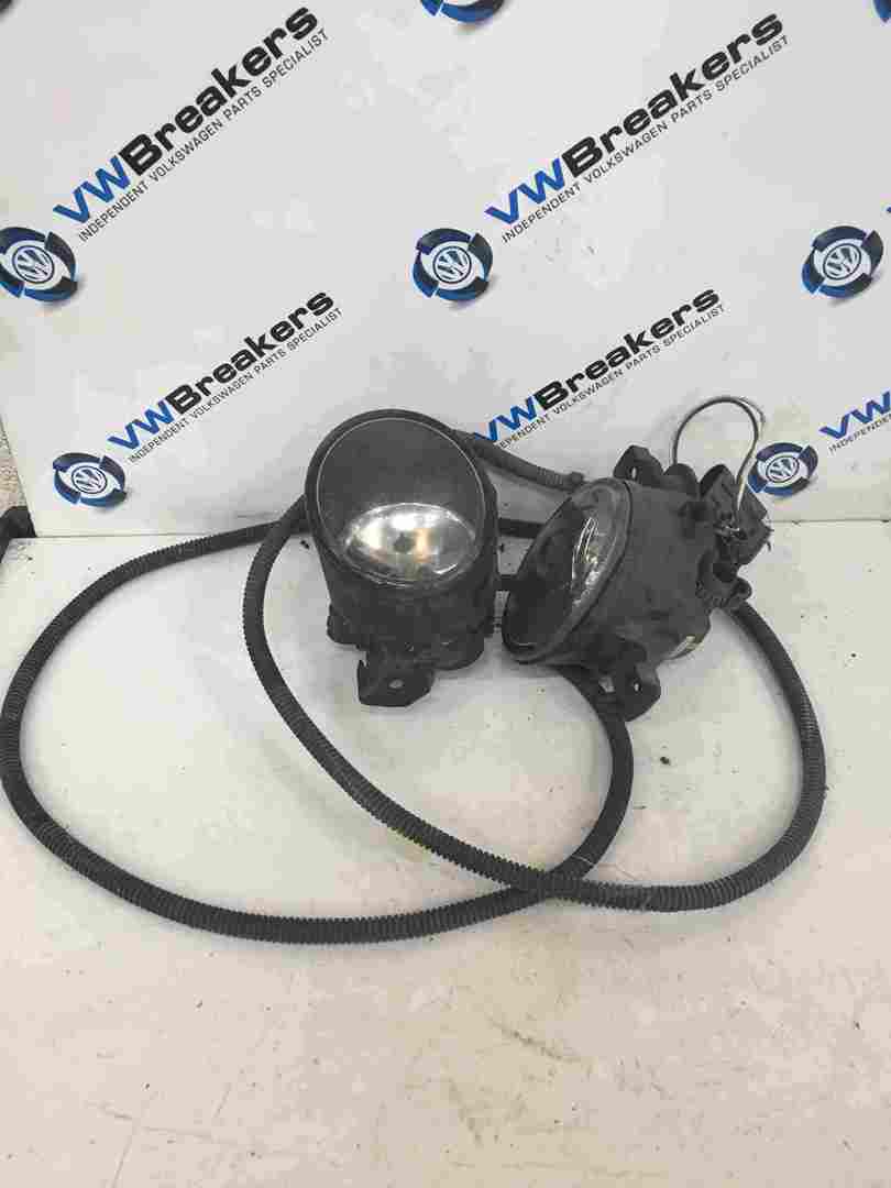 Renault Clio MK2 2001-2006 Front Fog Lights Pair + Wiring Loom 8200086522
