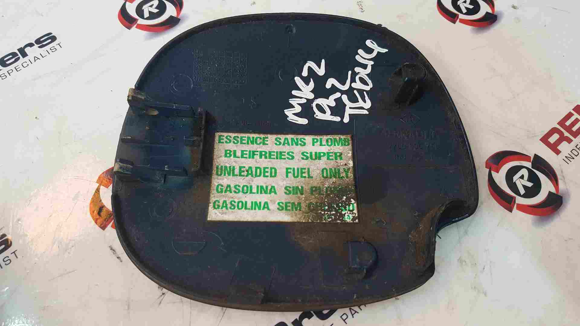 Thumb 3 Renault Clio MK2 2001-2006 Fuel Flap Blue Teb44 7700836756