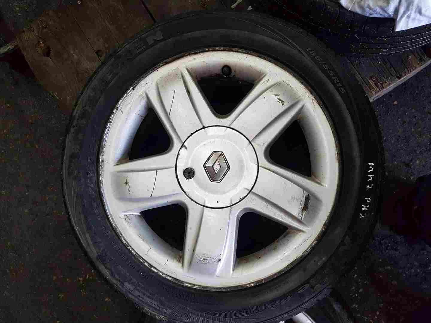 Renault Clio MK2 2001 2006 Gradiant Dynamique Alloy Wheel Tyre 185 55 Renault Clio MK2 2001 2006 Gradiant Dynamique Alloy Wheel Tyre 185 55