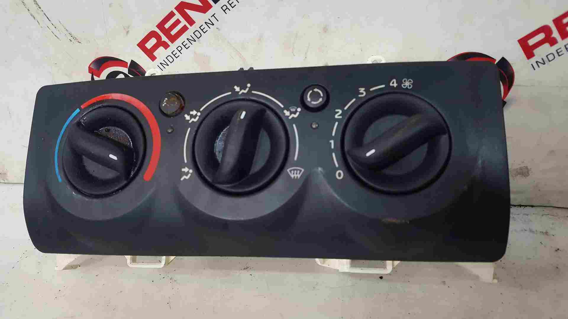 Thumb 6 Renault Clio MK2 2001-2006 Heater Blower Controls Switch AIR Con 8200147160