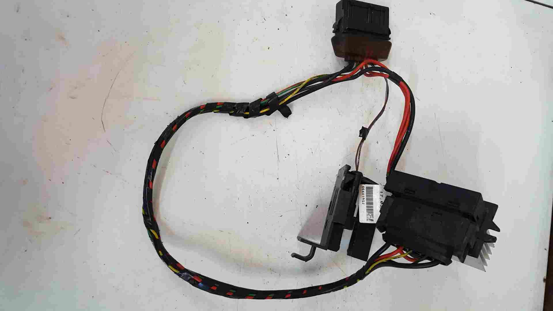 Thumb 4 Renault Clio MK2 2001-2006 Heater Resistor Climate + Wiring Loom