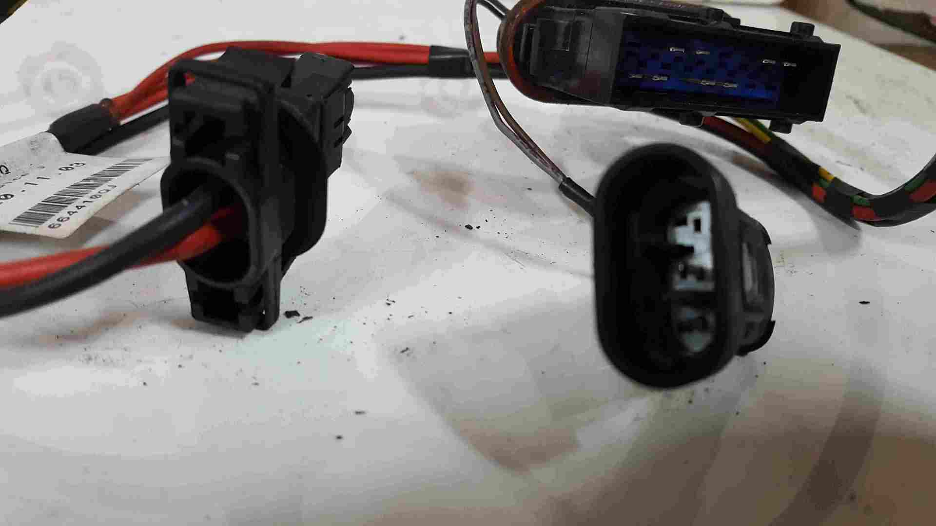 Thumb 4 Renault Clio MK2 2001-2006 Heater Resistor Loom Wiring 664410QJ