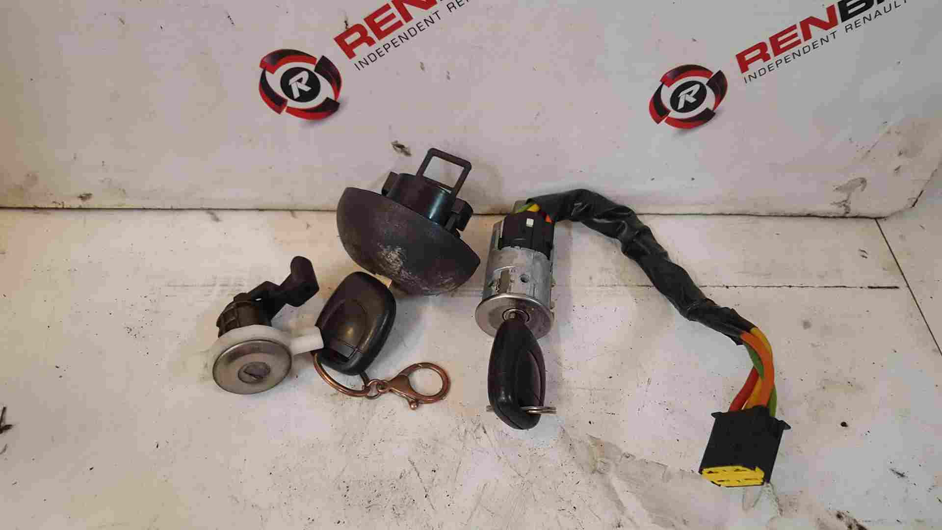 Thumb 4 Renault Clio MK2 2001-2006 Ignition Barrel Petrol Door Locks SET   KEY