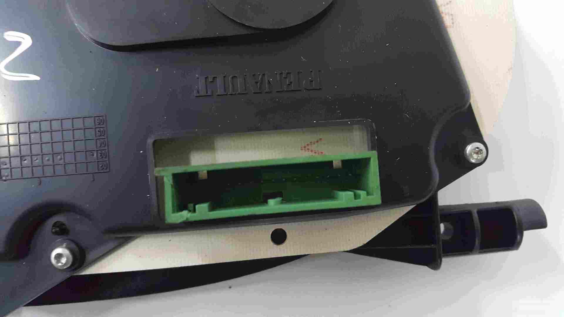 Thumb 2 Renault Clio MK2 2001-2006 Instrument Panel Dials Clocks 79K 8200276526