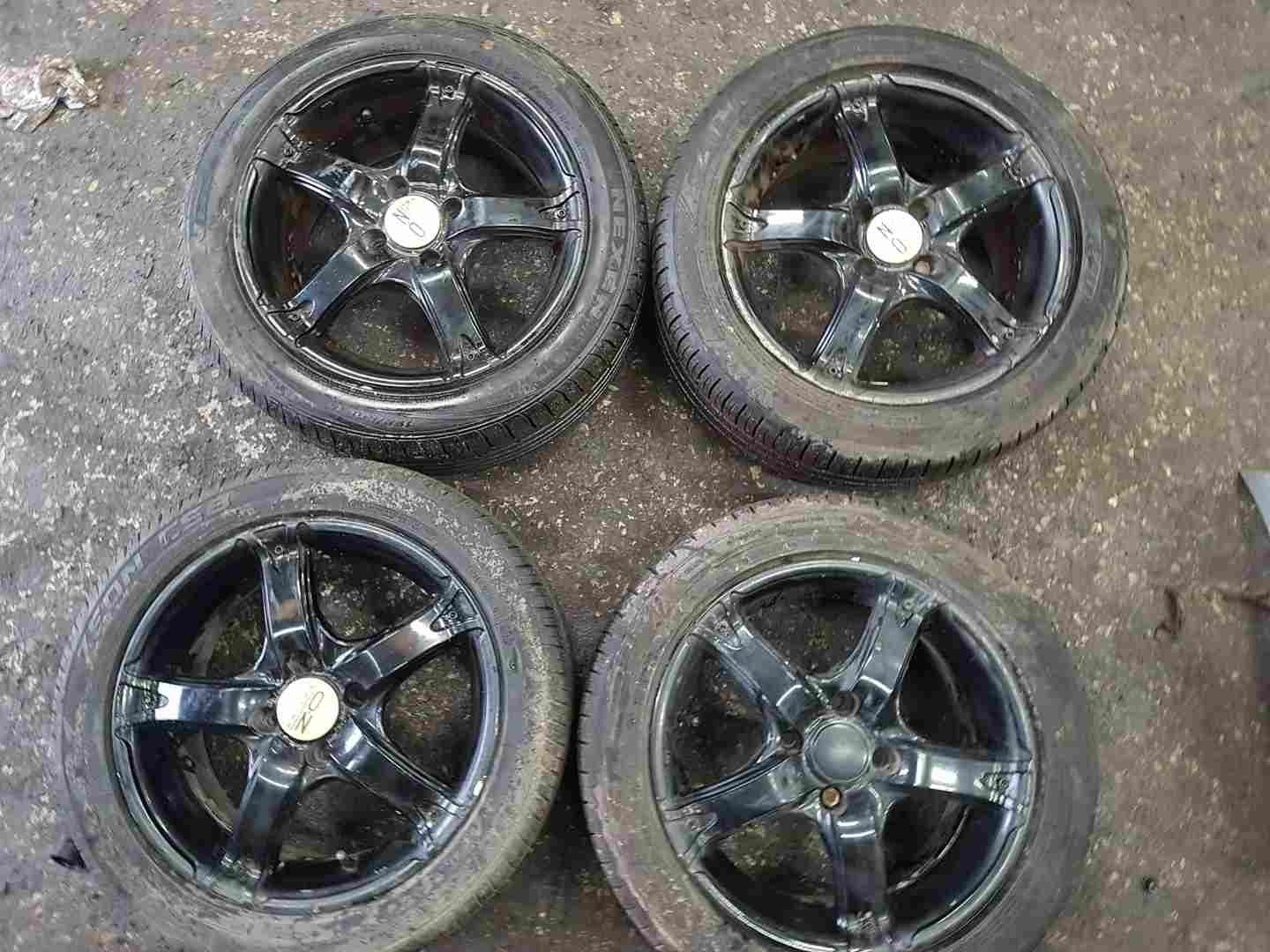 Thumb 2 Renault Clio MK2 2001-2006 Oz Replica Alloy Wheels 15Inch X4 SET 3/5