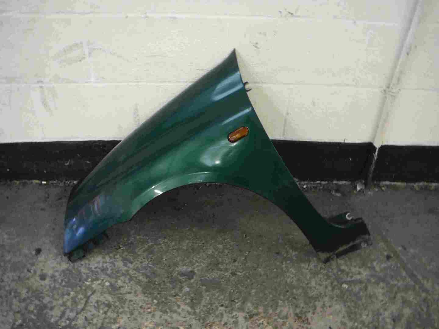 Renault Clio MK2 2001-2006 Passenger NS Wing Green NV926