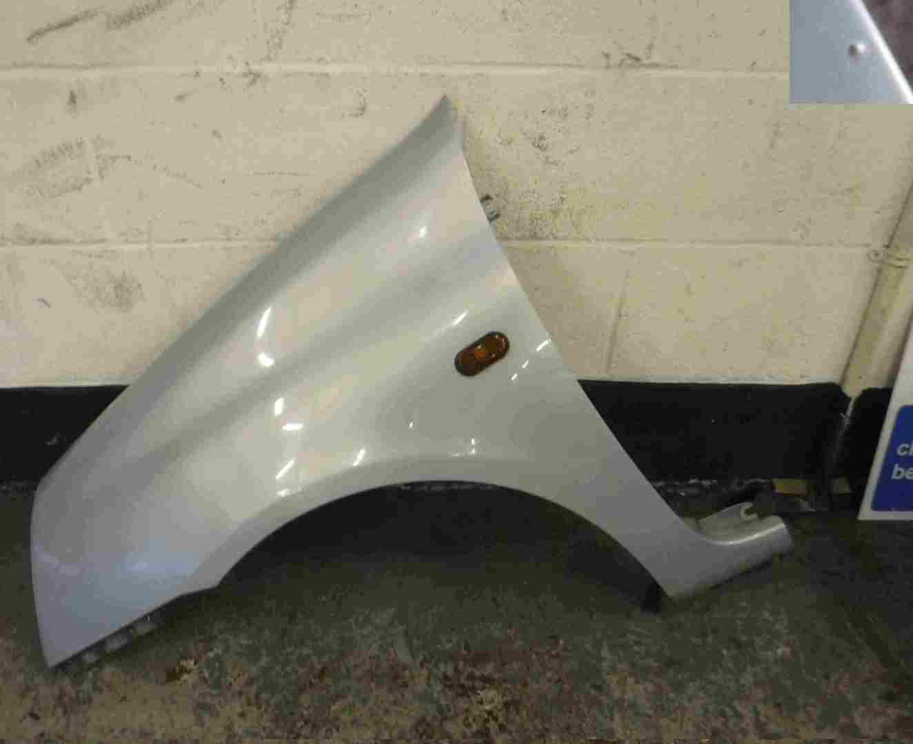 Renault Clio MK2 2001-2006 Passenger NS Wing Silver 632