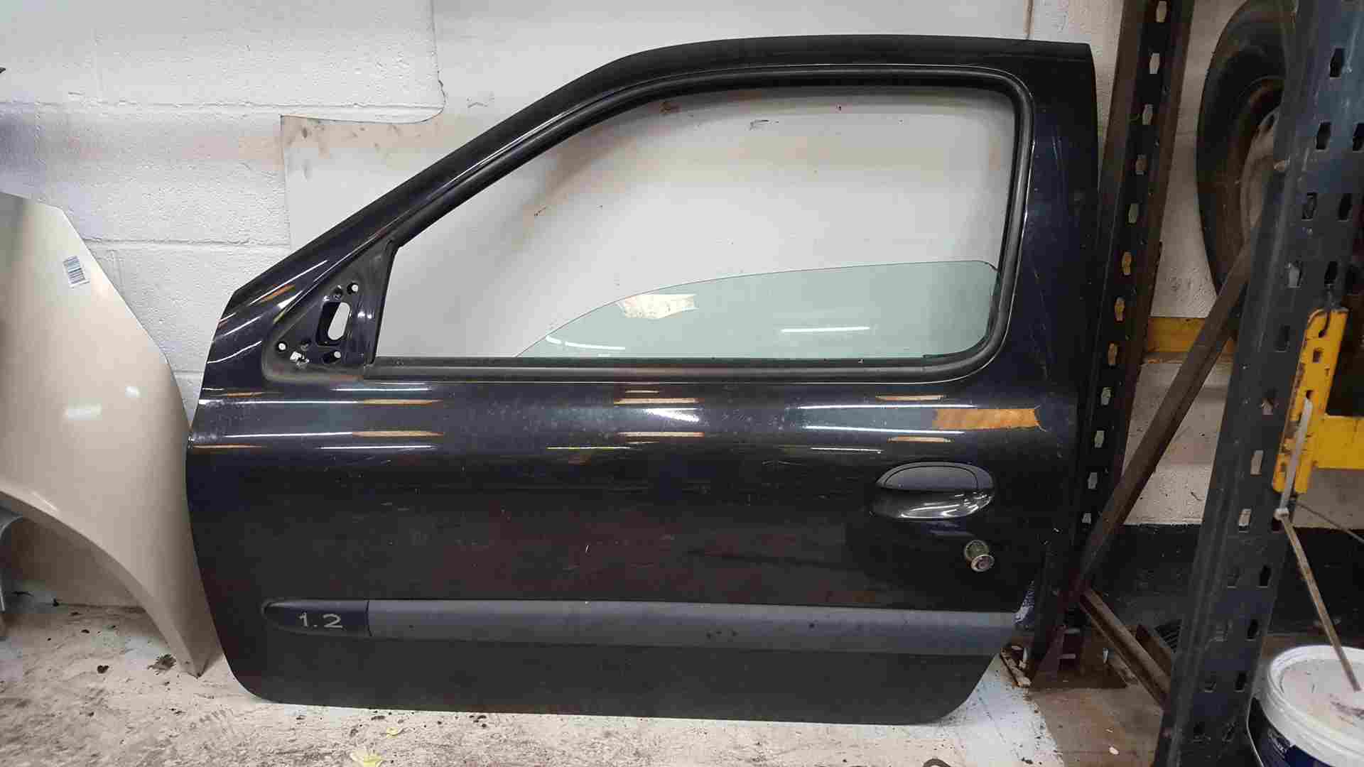 Thumb 4 Renault Clio MK2 2001-2006 Passenger NSF Front Door Black 676 3Dr