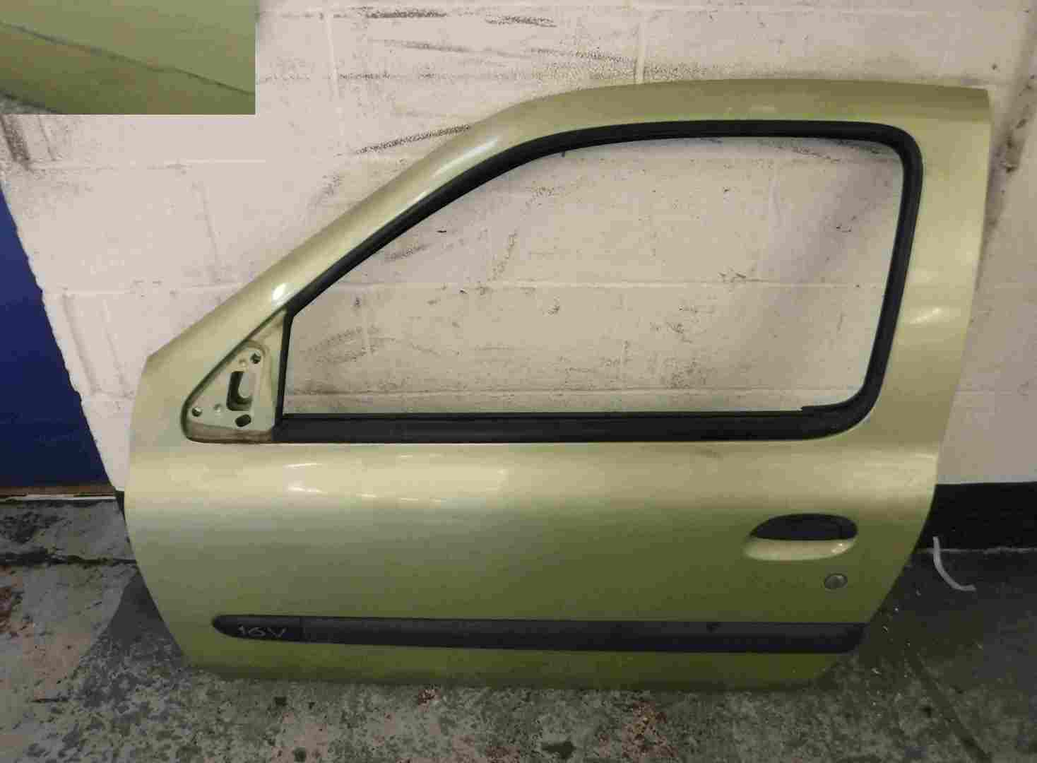 Renault Clio MK2 2001-2006 Passenger NSF Front Door Green Yellow TED99 3dr