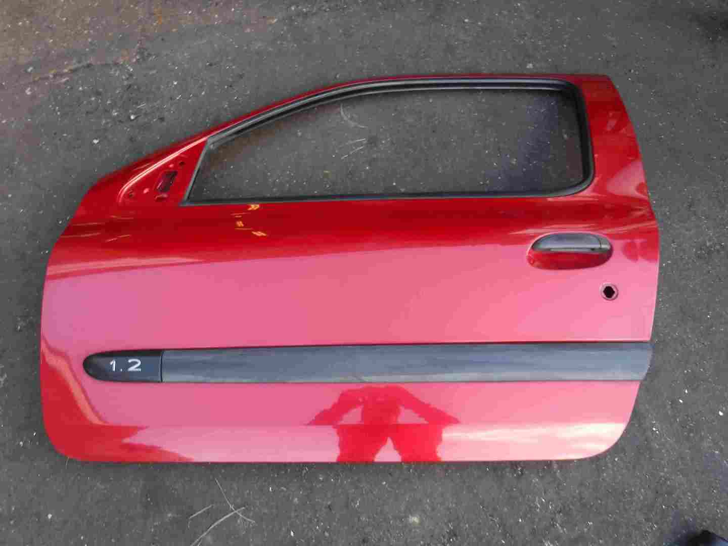 Renault Clio MK2 2001-2006 Passenger NSF Front Door Red TEB76 3DR