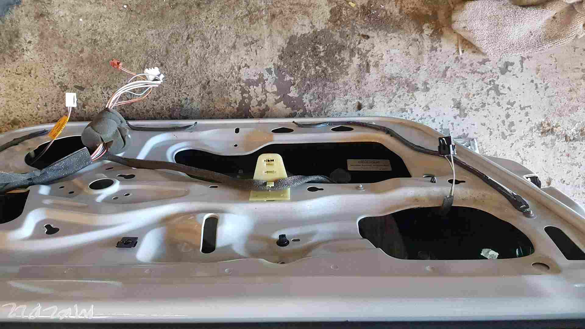 Thumb 3 Renault Clio MK2 2001-2006 Passenger NSF Front Door White Ov369 5Dr