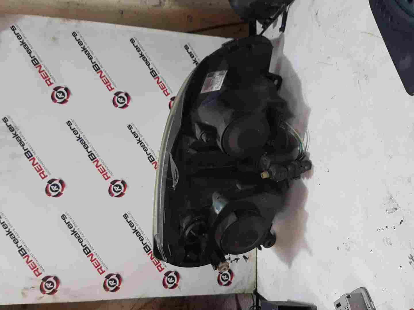 Thumb 7 Renault Clio MK2 2001-2006 Passenger NSF Front Headlight Grey Cloudy 8200478986