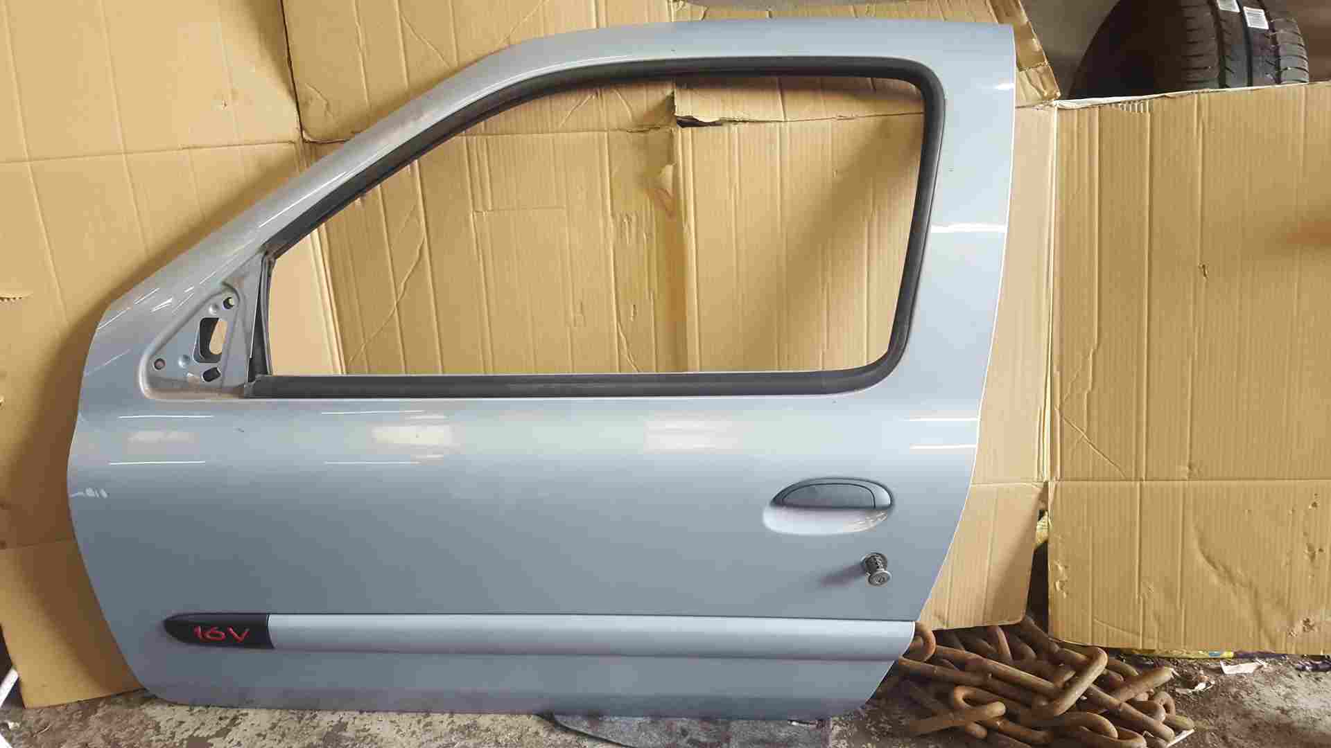 Thumb 4 Renault Clio MK2 2001-2006 Passenger NSF NS Front Door Silver Teb65 3Dr 3 door