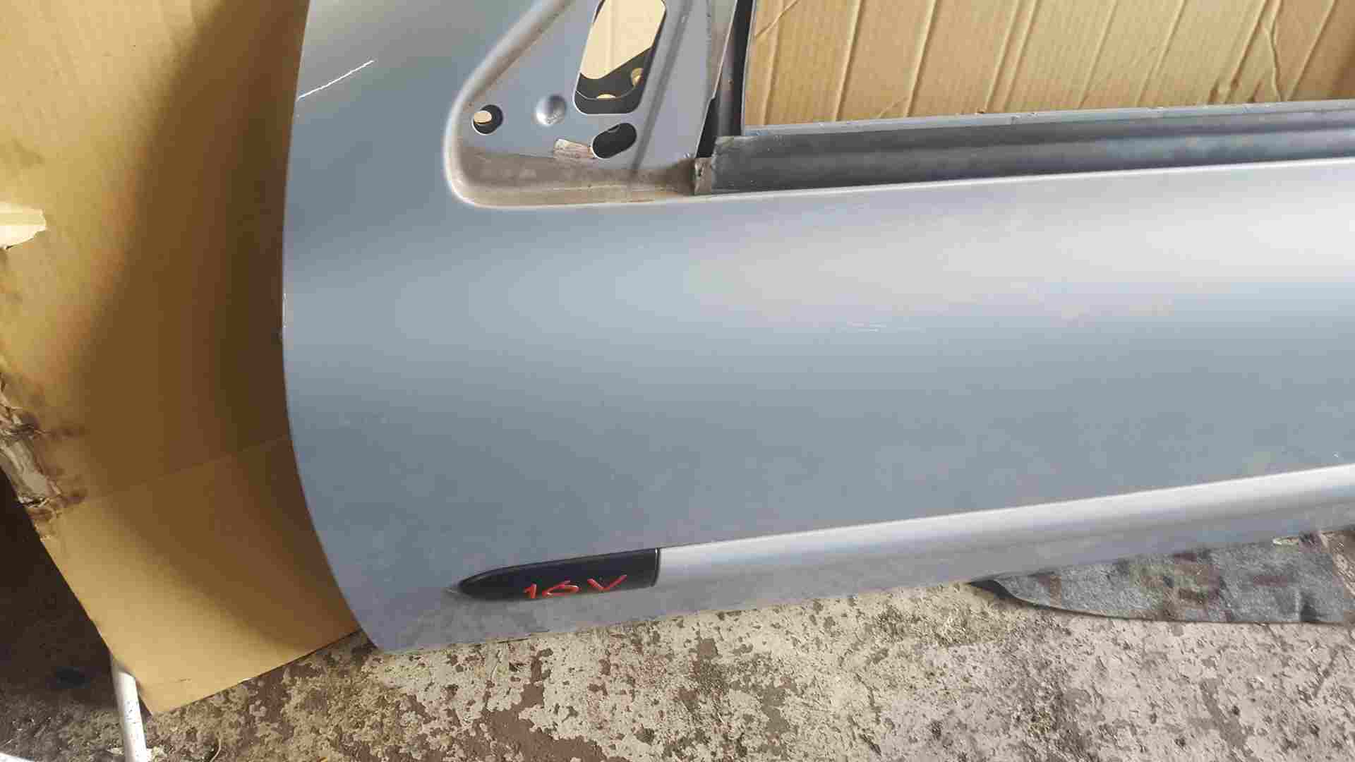 Thumb 5 Renault Clio MK2 2001-2006 Passenger NSF NS Front Door Silver Teb65 3Dr 3 door