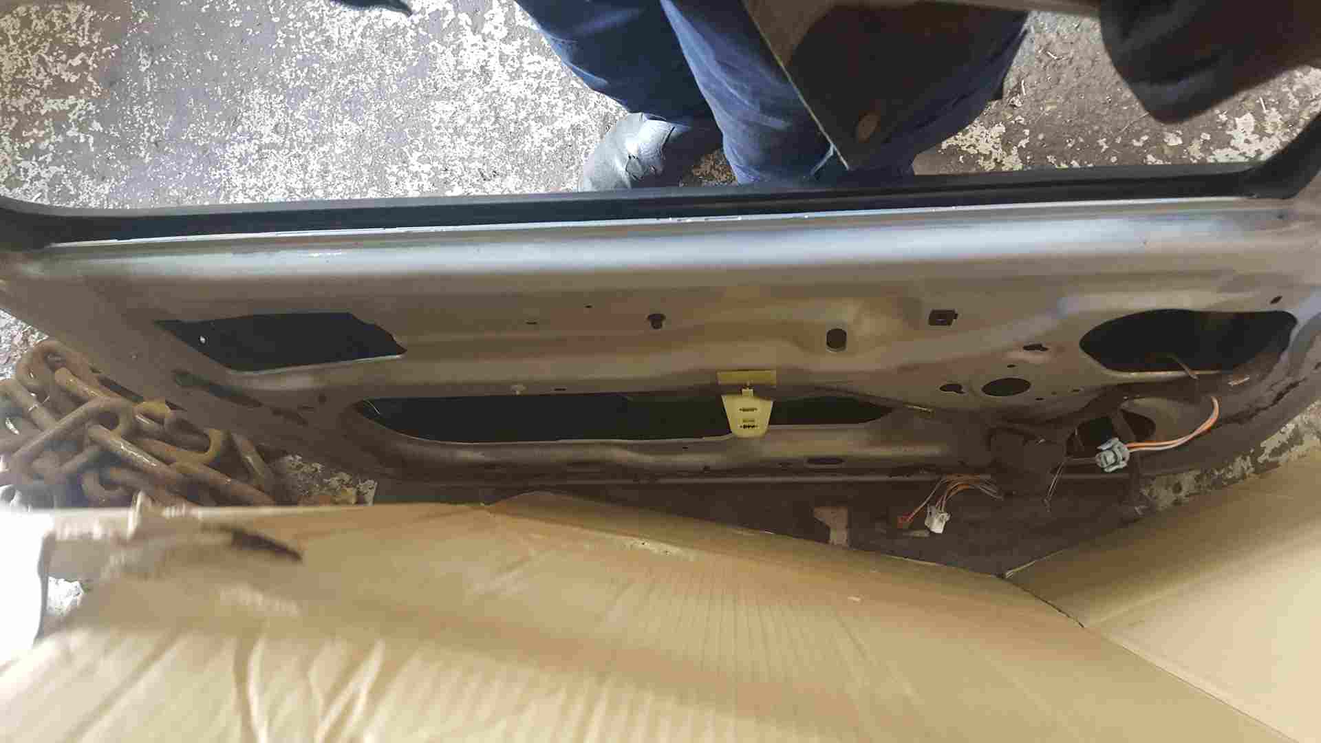 Thumb 8 Renault Clio MK2 2001-2006 Passenger NSF NS Front Door Silver Teb65 3Dr 3 door