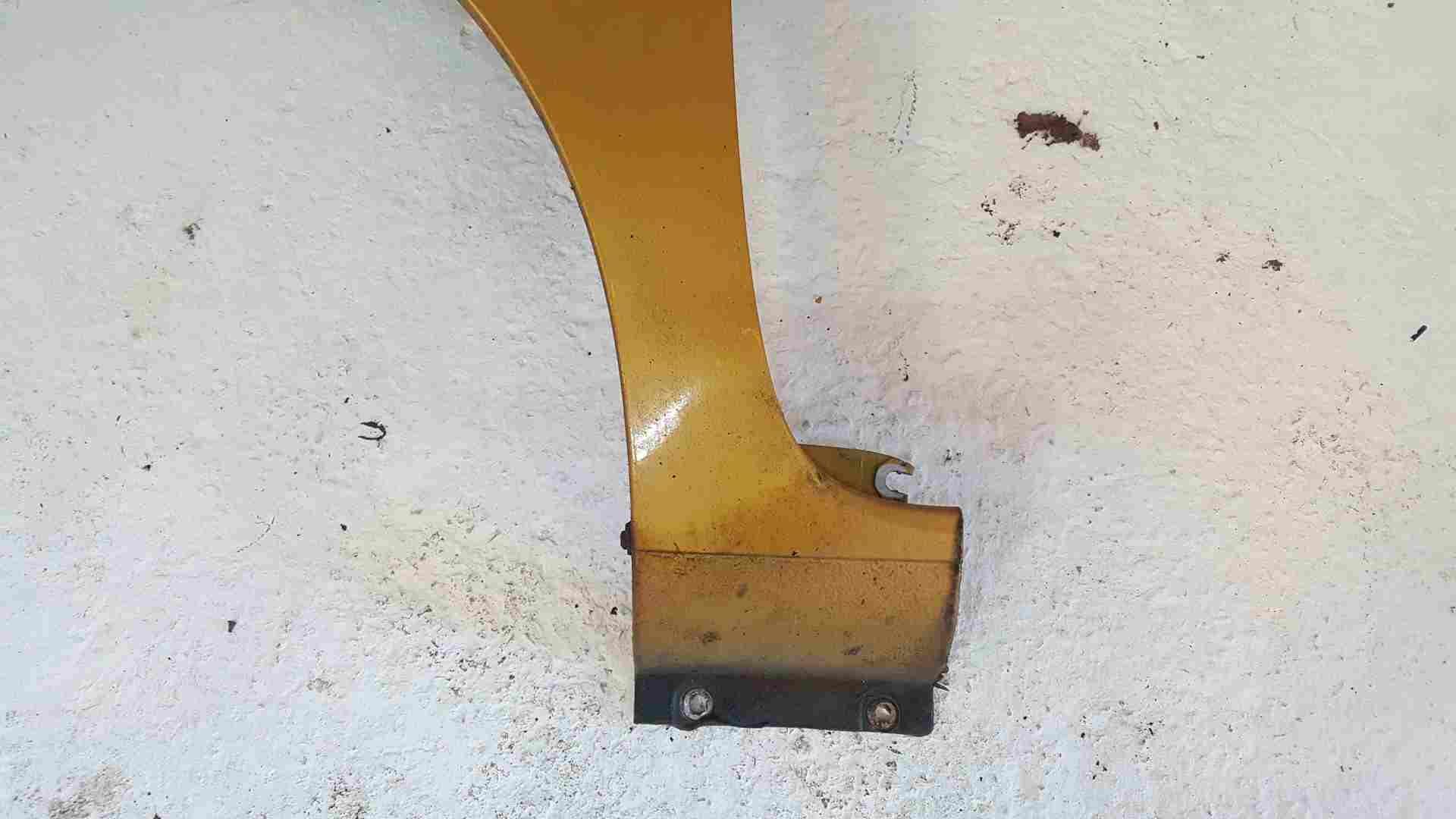 Thumb 4 Renault Clio MK2 2001-2006 Passenger Ns Wing Panel Gold Yellow Ted30 