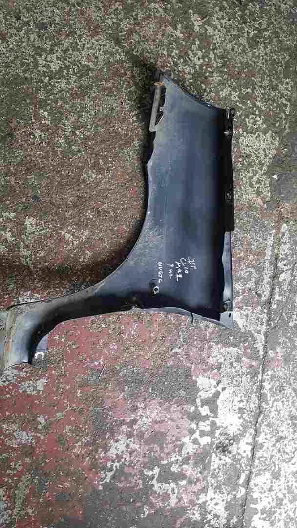 Thumb 5 Renault Clio MK2 2001-2006 Passenger OSF Front Wing Black Nv676 
