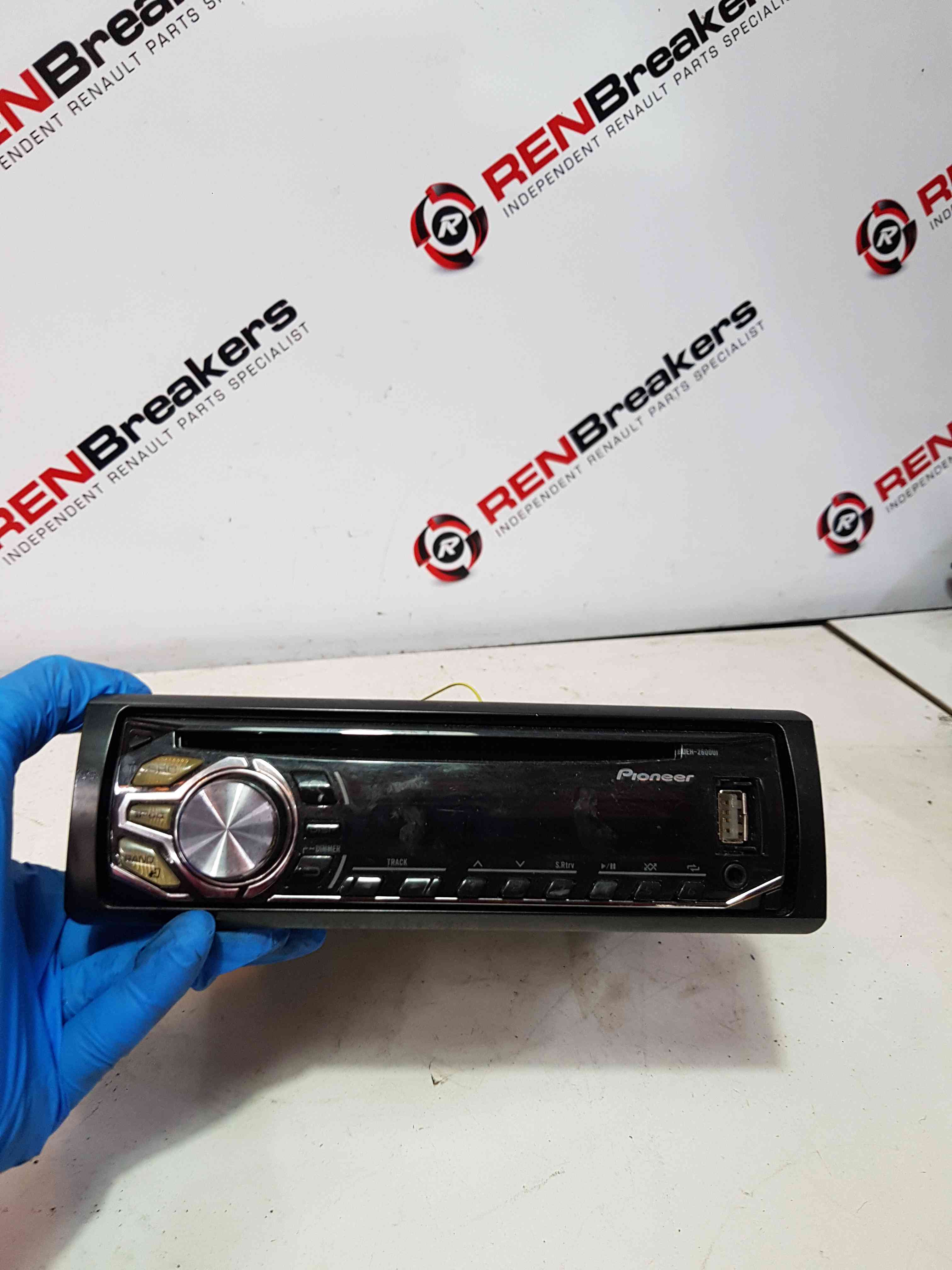 Thumb 2 Renault Clio MK2 2001-2006 Pioneer Radio Cd Player USB 1998-2020