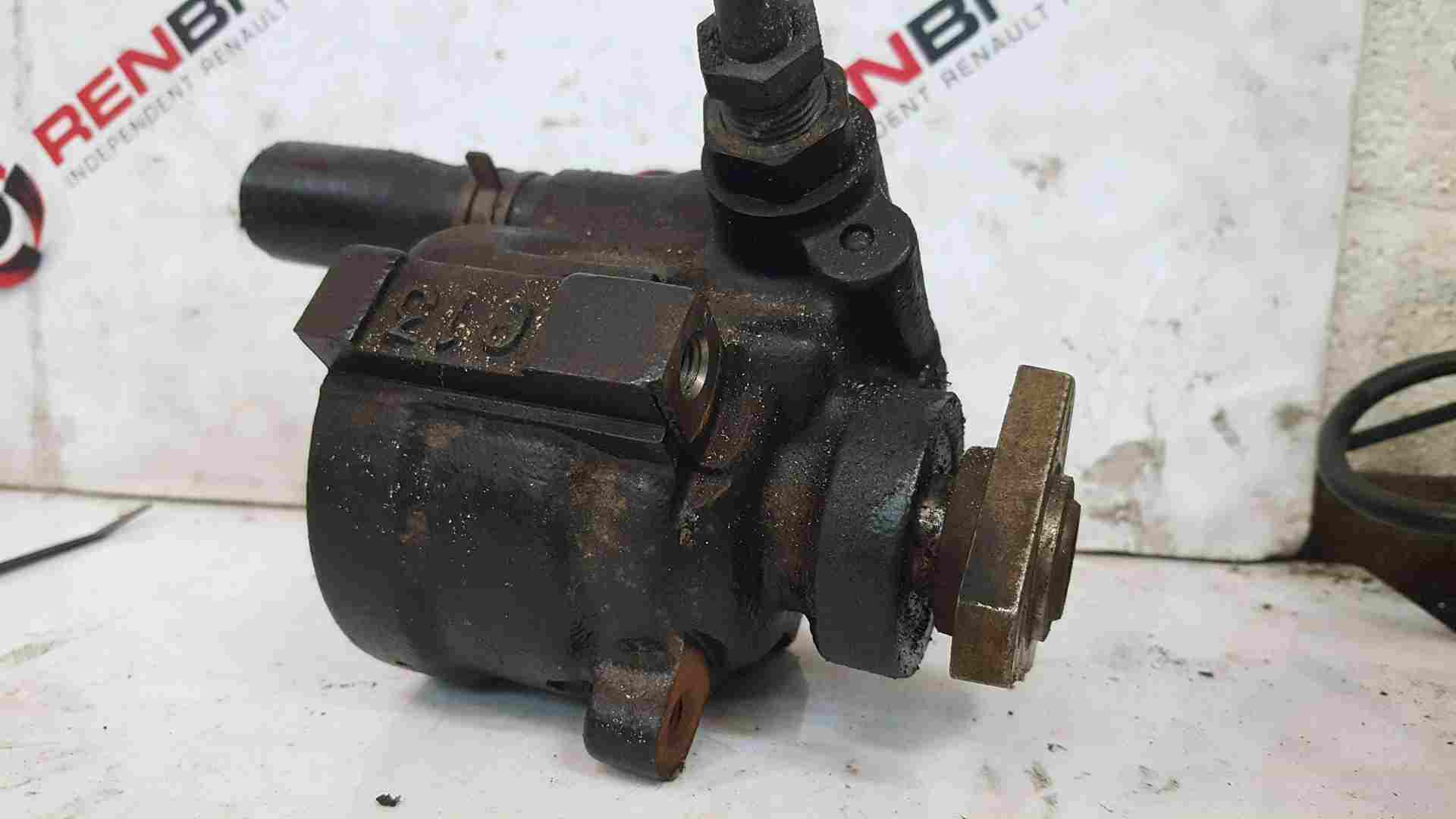 Renault Clio MK2 2001-2006 Power Steering Pump 7700840105 7700840805