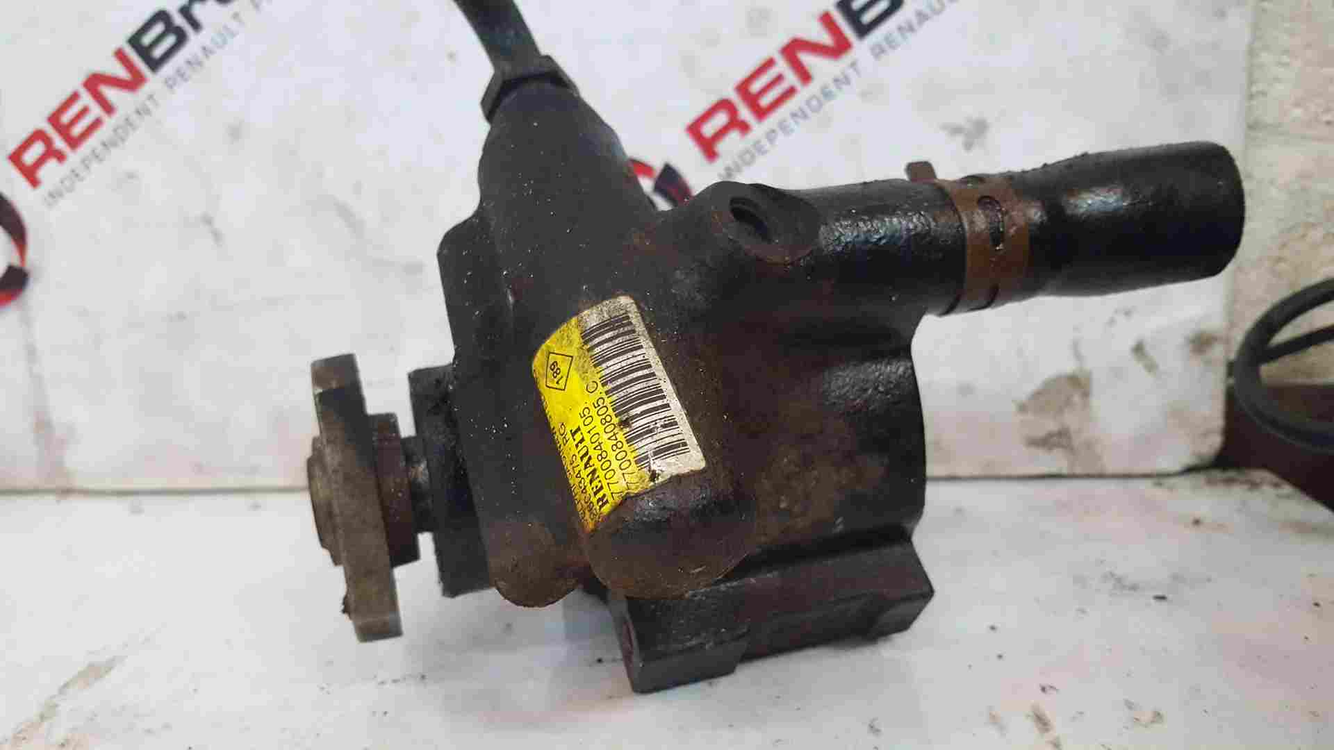 Thumb 6 Renault Clio MK2 2001-2006 Power Steering Pump 7700840105 7700840805