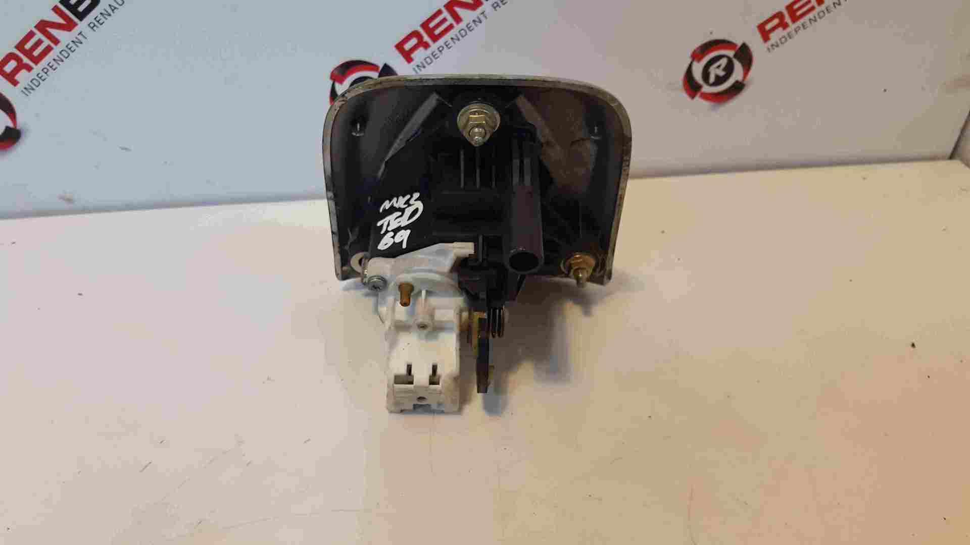 Thumb 2 Renault Clio MK2 2001-2006 Rear Boot Button Surround TED69