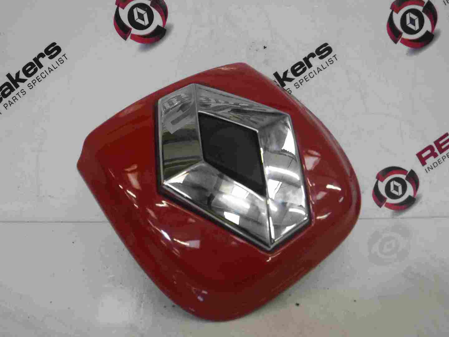 Renault Clio MK2 2001-2006 Rear Boot Tailgate Diamond Red + Boot Lock Mechanism