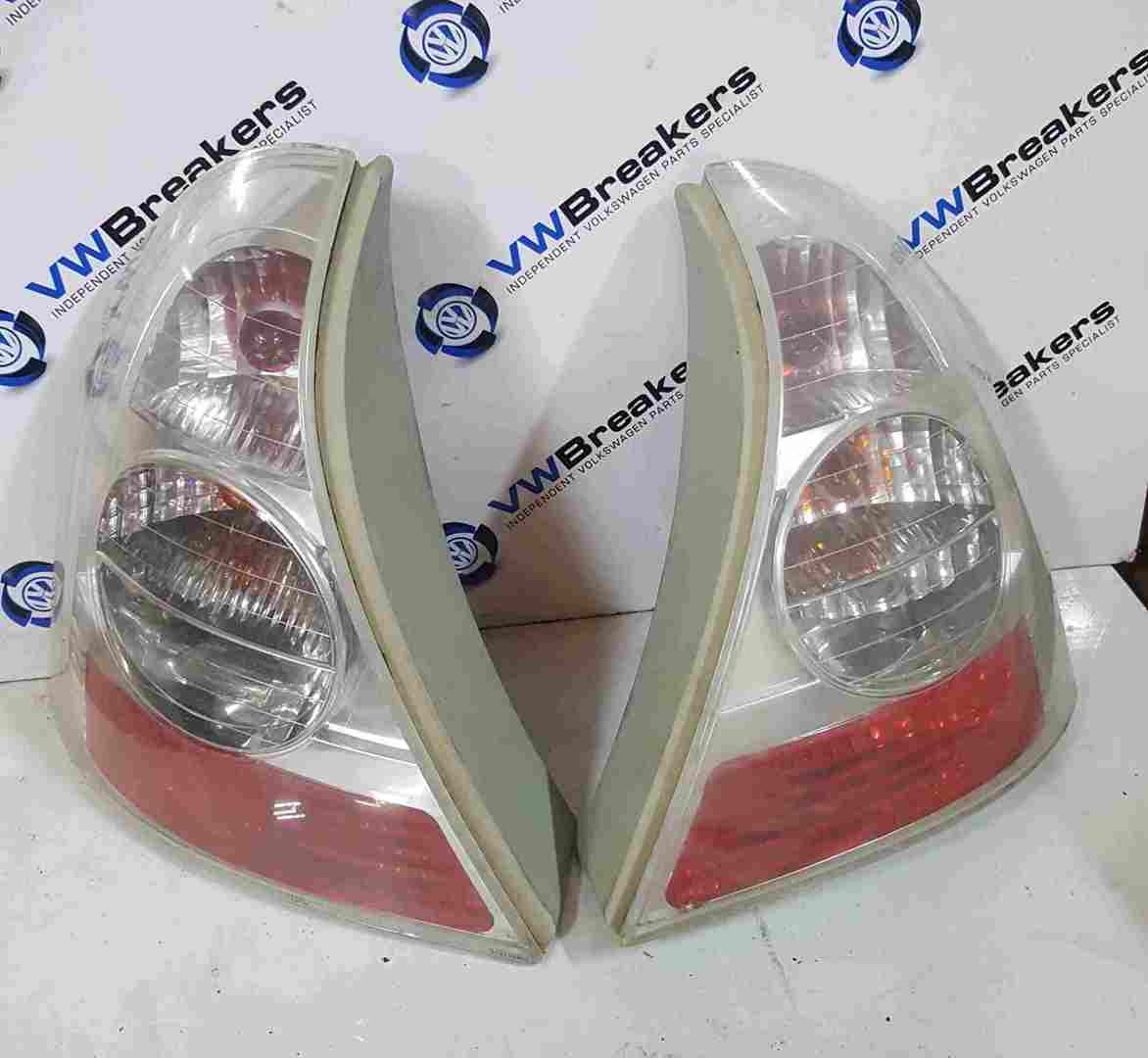 Renault Clio MK2 2001-2006 Rear Lights Pair Lexus Lights