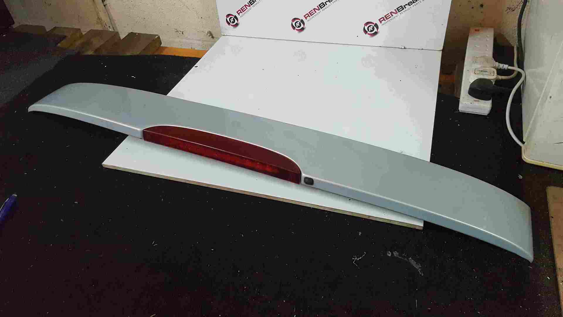 Renault Clio MK2 2001-2006 Rear Spoiler Silver 632 High Level Brake Light