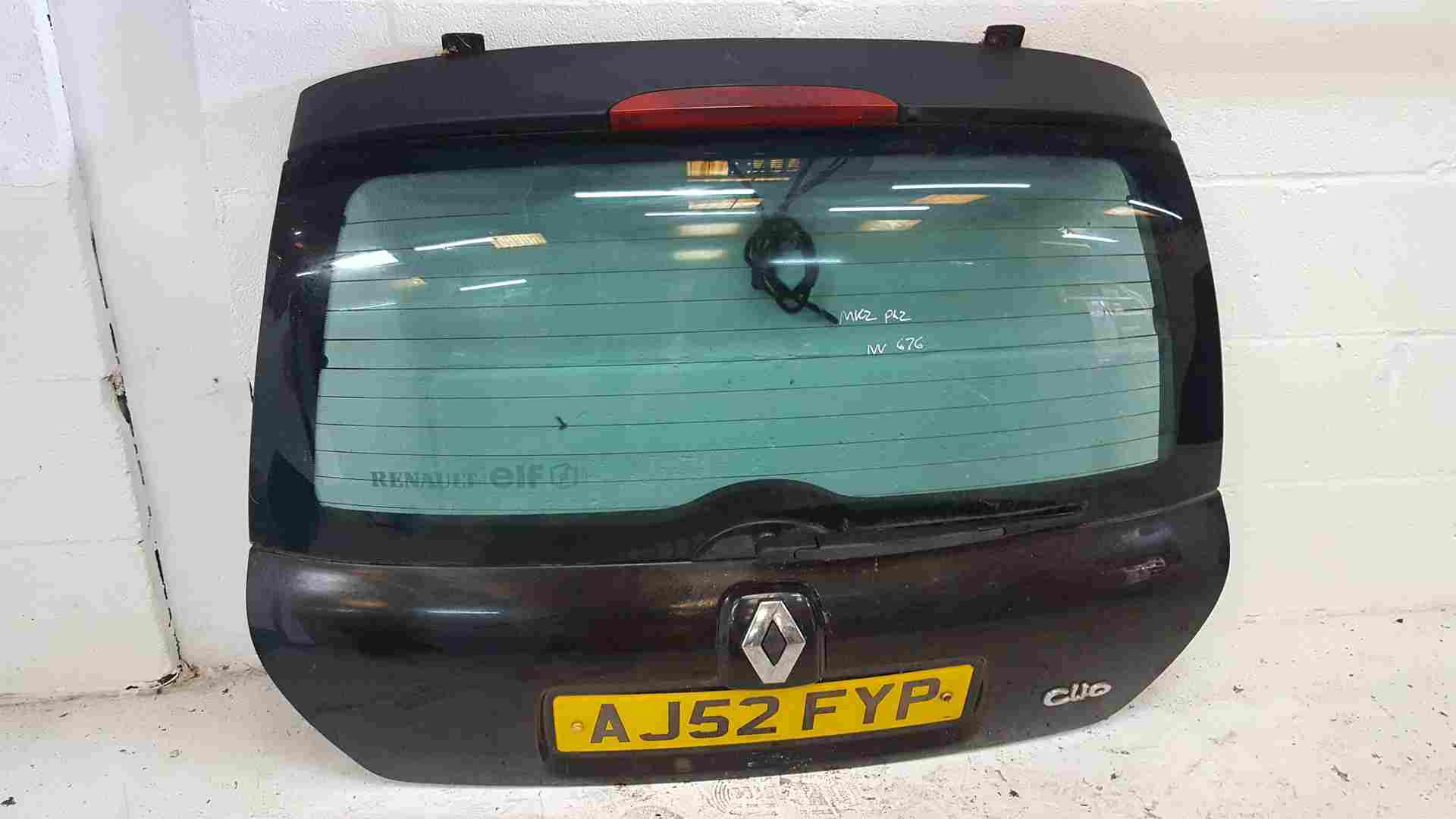 Renault Clio MK2 2001-2006 Rear Tailgate Boot Black 676