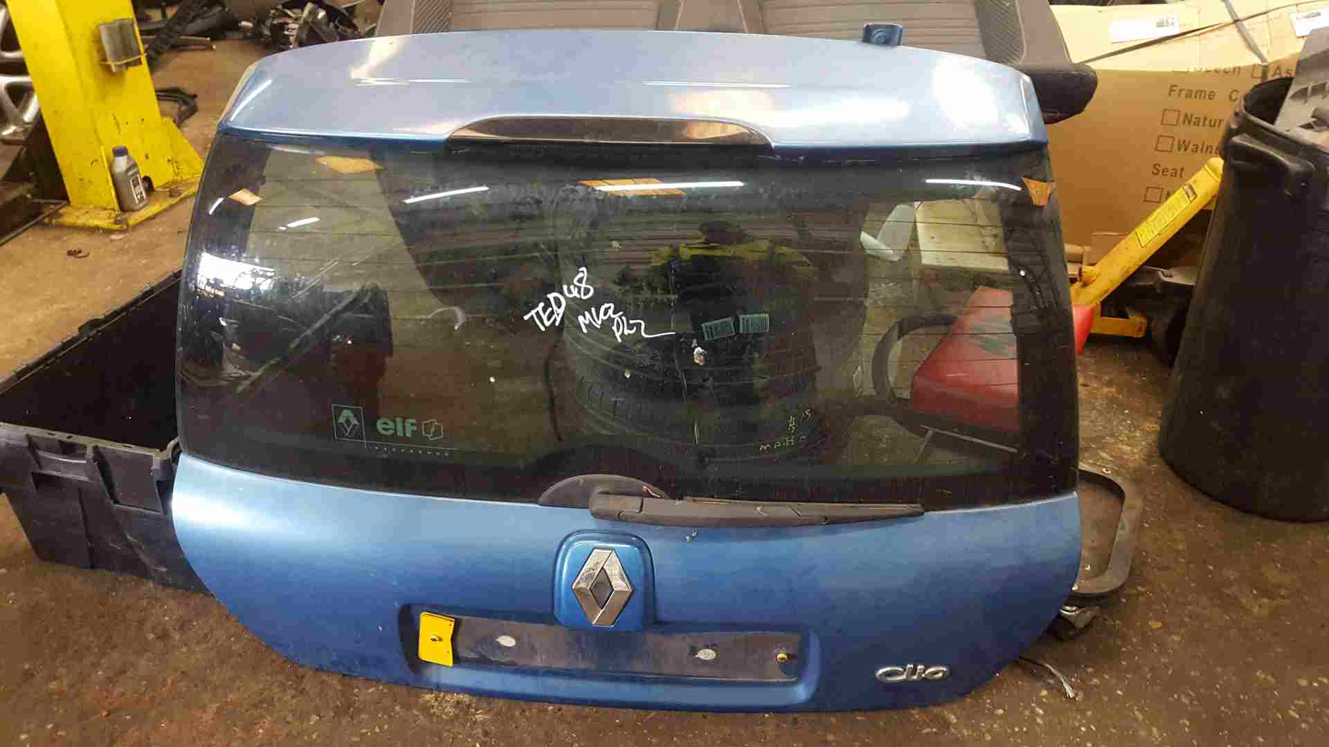 Thumb 4 Renault Clio MK2 2001-2006 Rear Tailgate Boot Blue Ted48