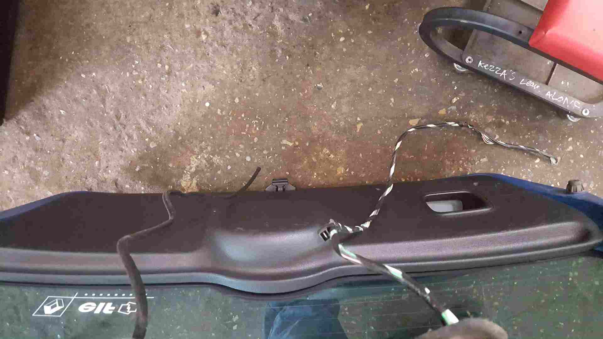 Thumb 5 Renault Clio MK2 2001-2006 Rear Tailgate Boot Blue Ted48