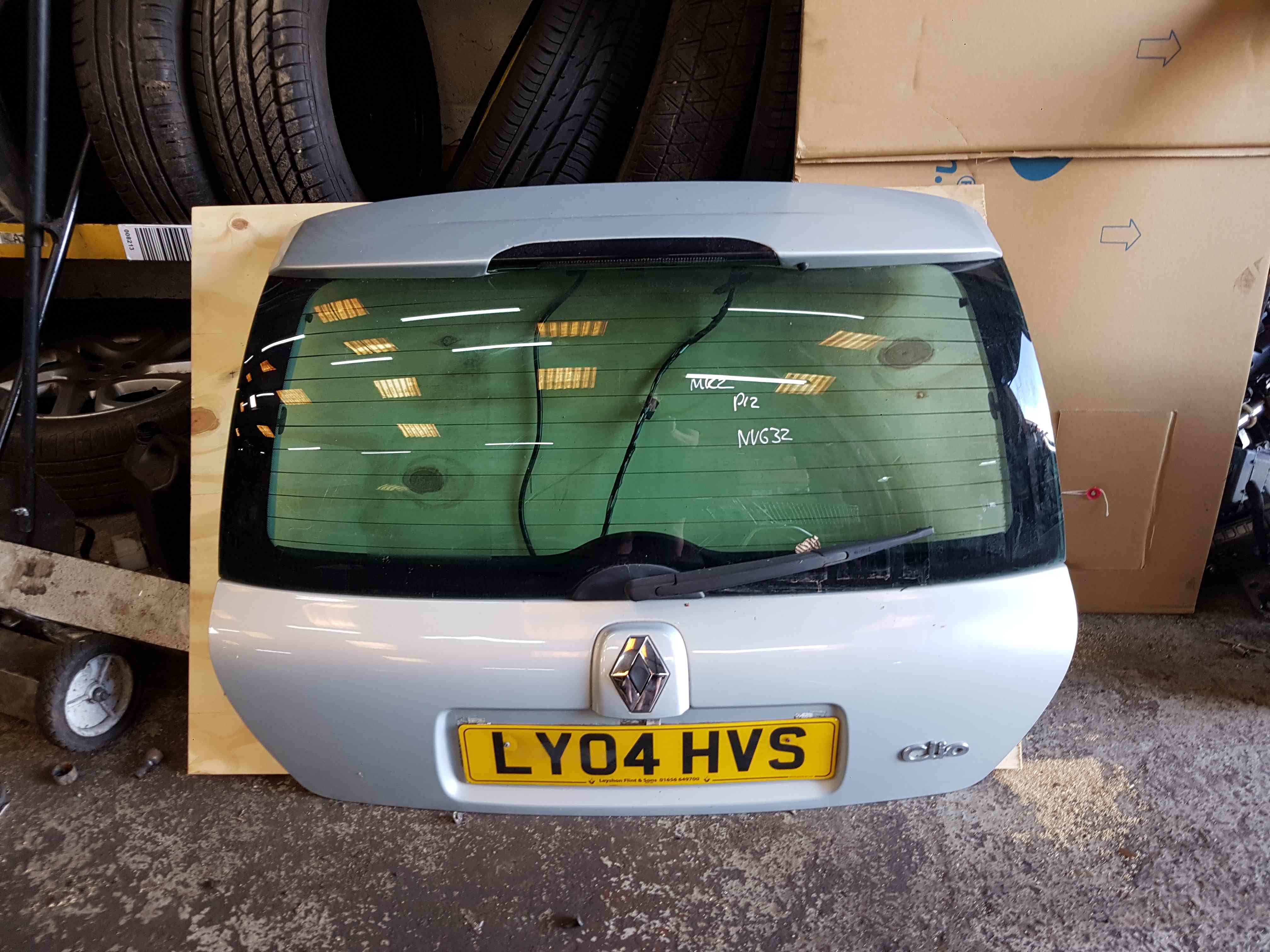 Thumb 5 Renault Clio MK2 2001-2006 Rear Tailgate Boot Silver 632 Nv632
