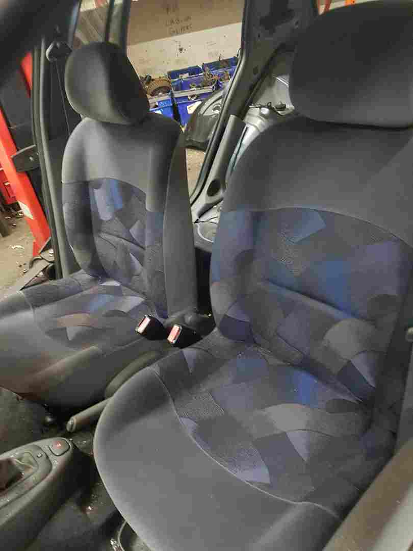Renault Clio MK2 1998-2001 Seats Seat Driver Passenger Fabric 5Dr   REAR SEATS