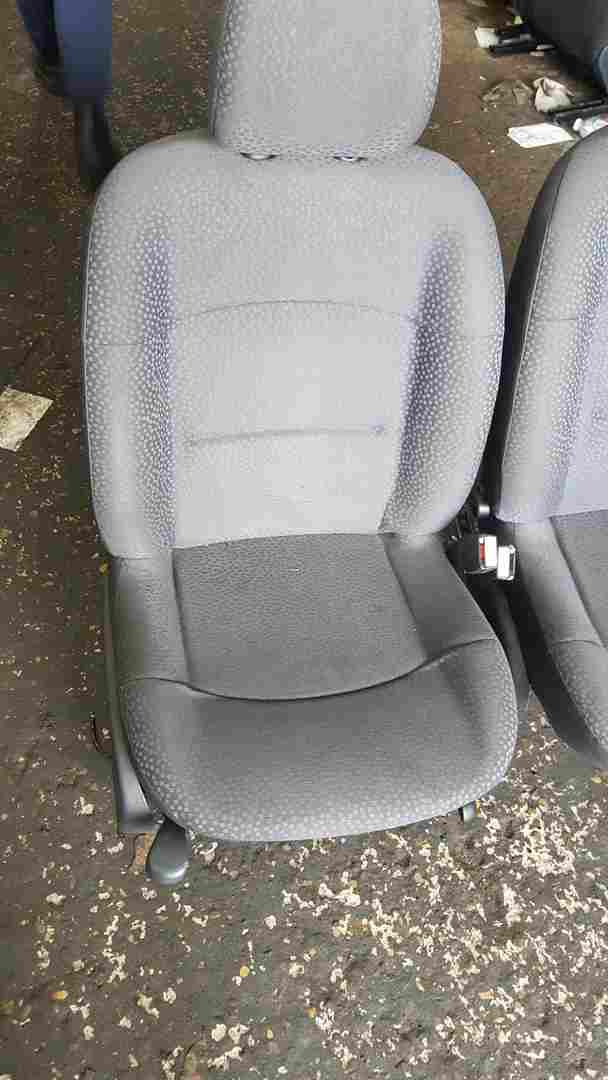 Thumb 3 Renault Clio MK2 2001-2006 Seats Seat Driver Passenger Fabric 5Dr OSF NSF