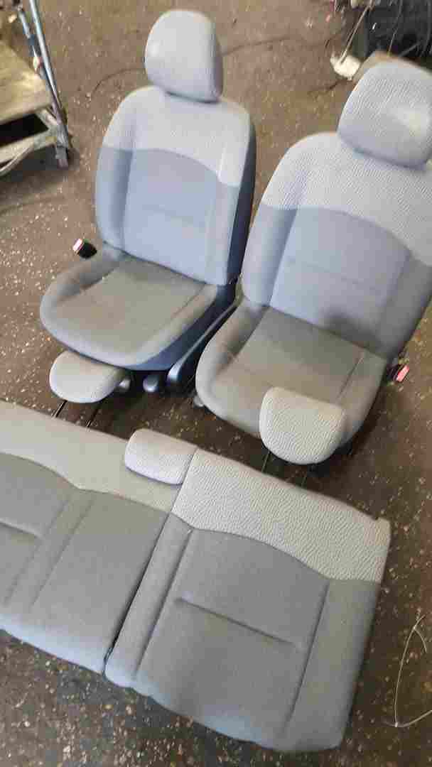 Thumb 6 Renault Clio MK2 2001-2006 Seats Seat SET Driver Passenger Rear Fabric