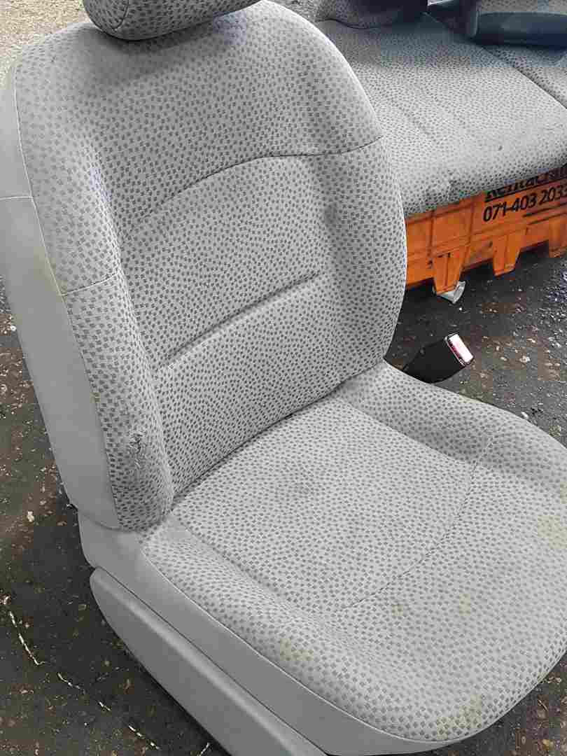 Thumb 3 Renault Clio MK2 2001-2006 Seats Seat SET Driver Passenger Rear Fabric 3DOOR