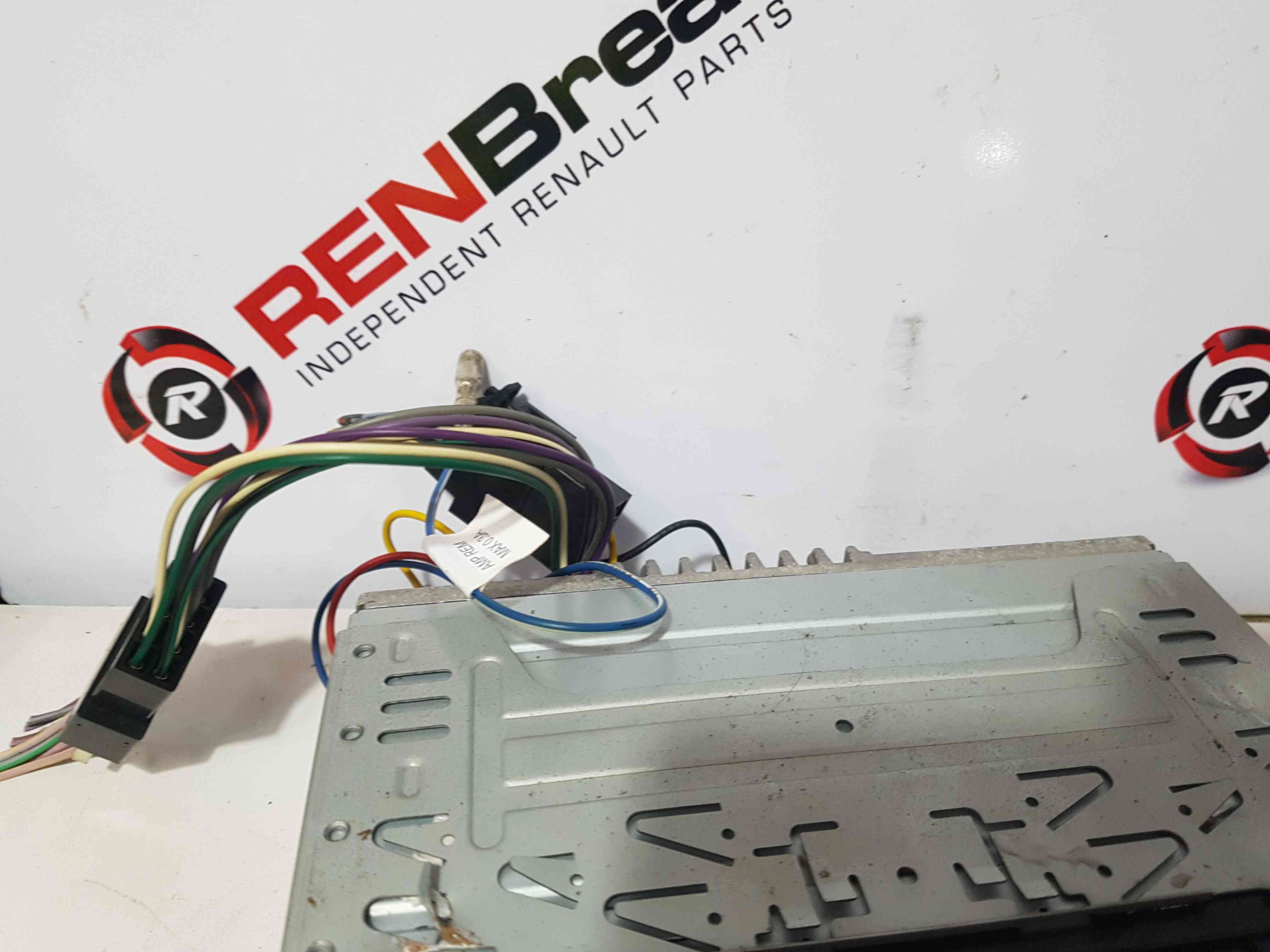 Thumb 6 Renault Clio MK2 2001-2006 Sony Radio Cd Player Bluetooth USB