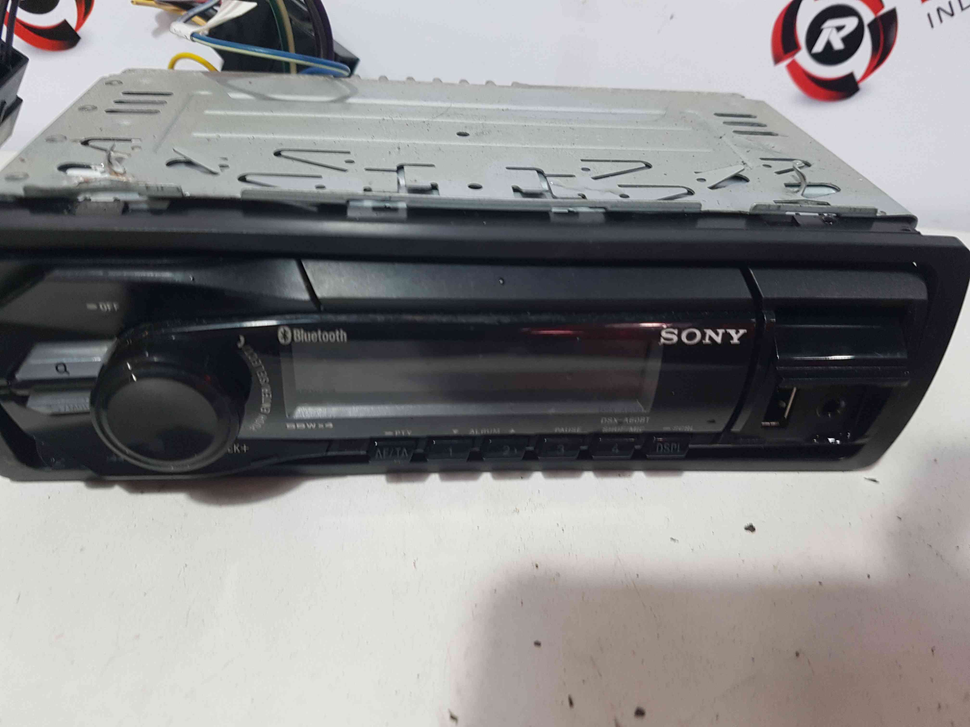 Thumb 7 Renault Clio MK2 2001-2006 Sony Radio Cd Player Bluetooth USB